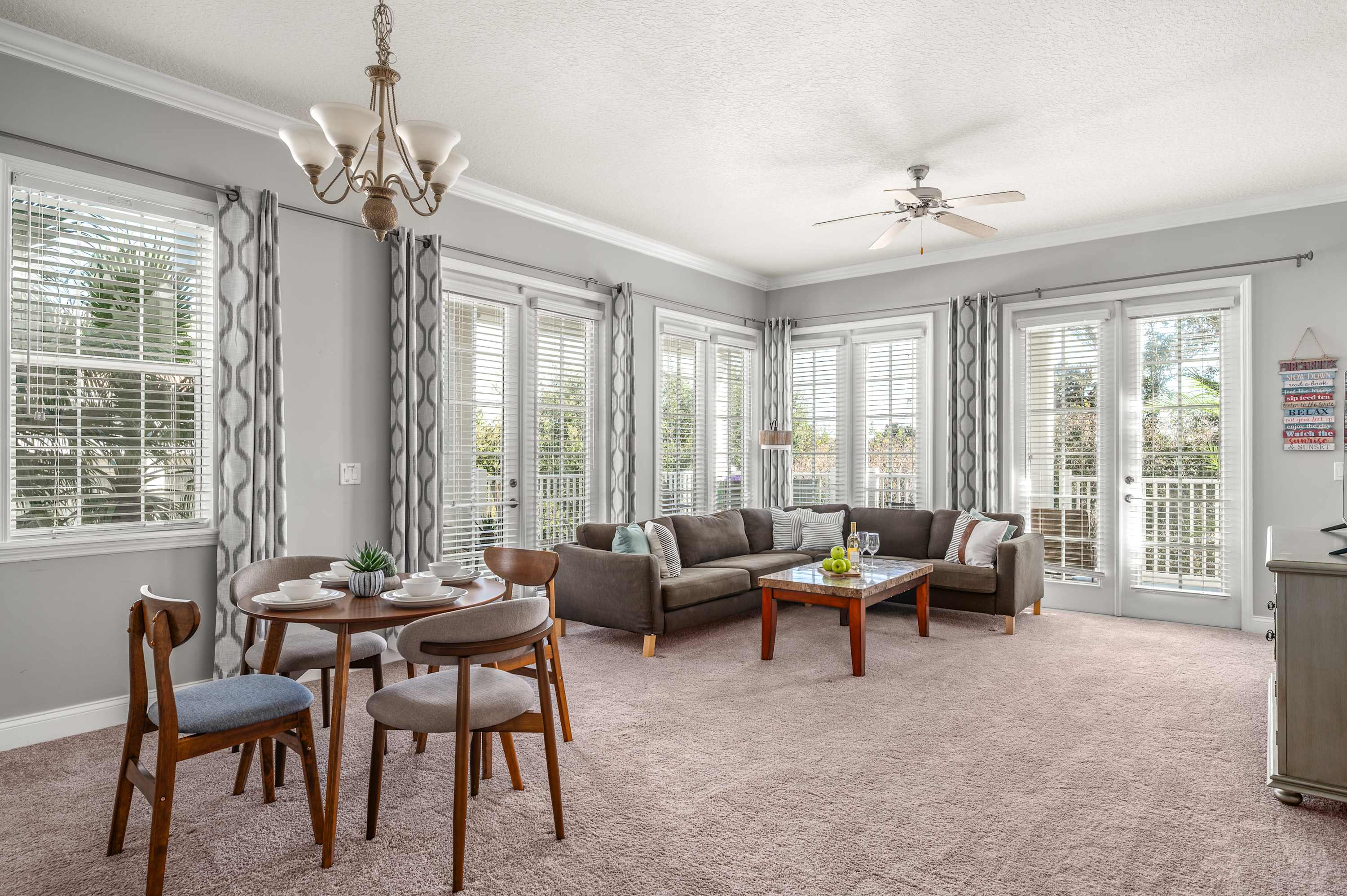 Condo w/ golf course view & balcony