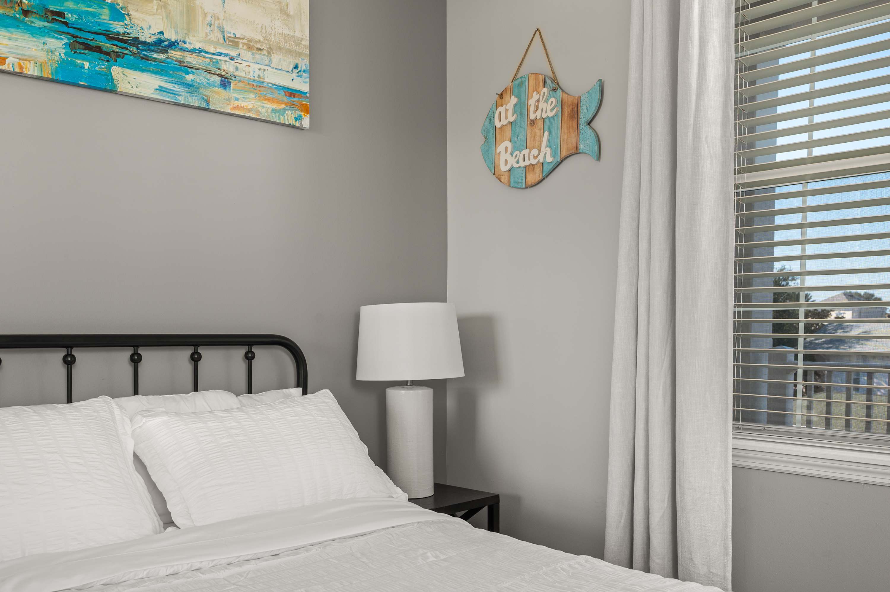 Condo w/ golf course view & balcony