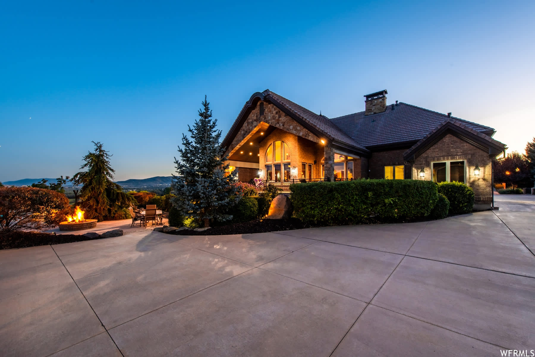 Wasatch Luxury Estate with Indoor Pickleball Theatre and Hot Tub | Photo 69