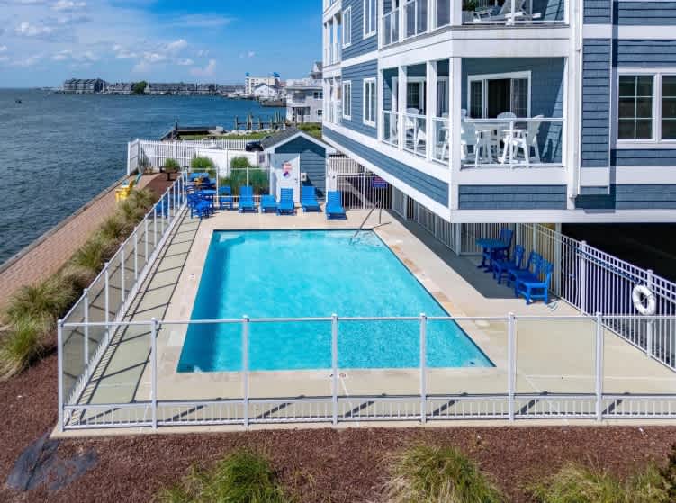Bayview Grand 102