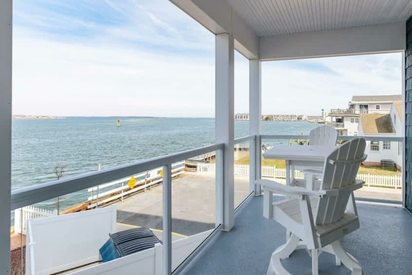 Bayview Grand 102