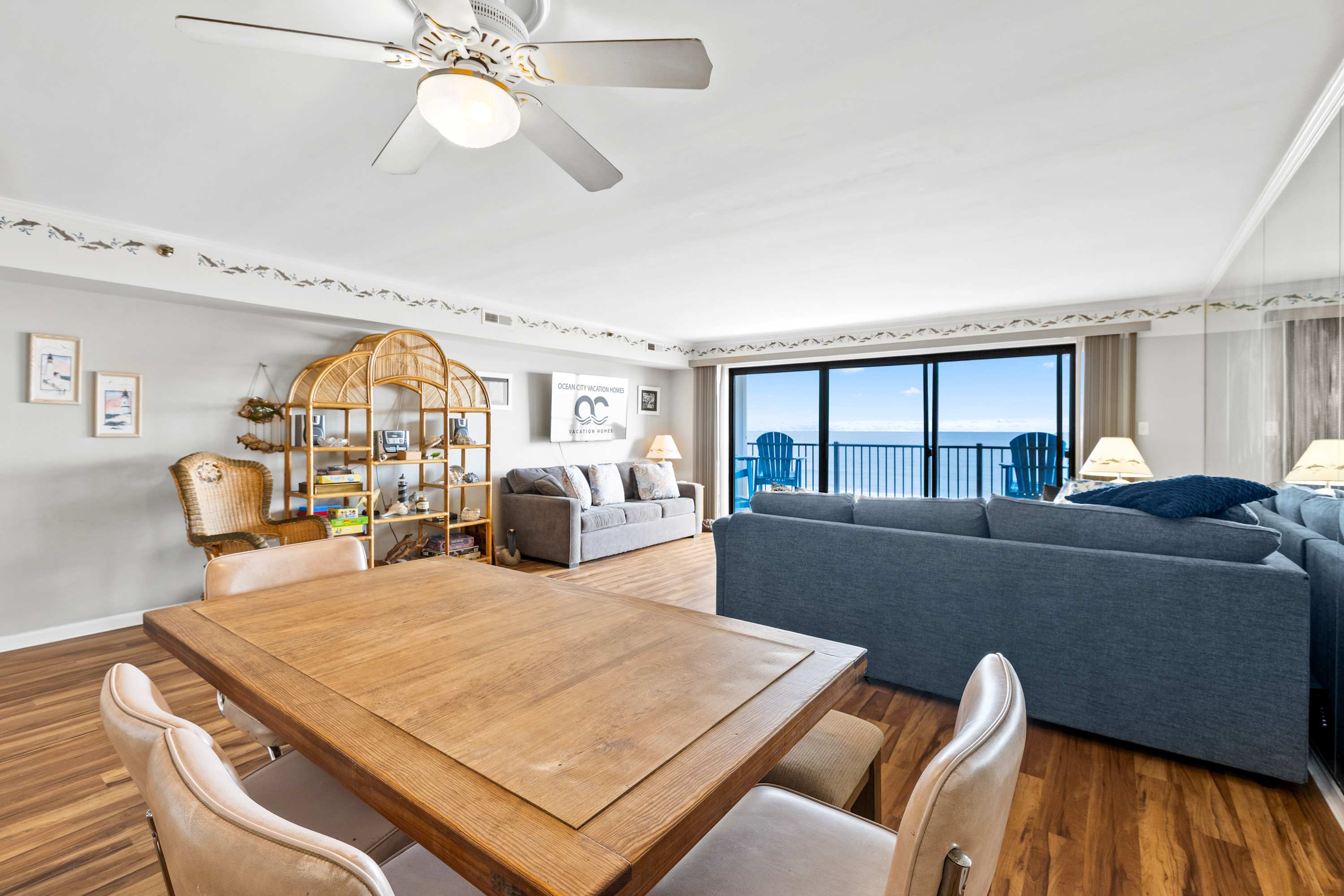 Golden Surf 204