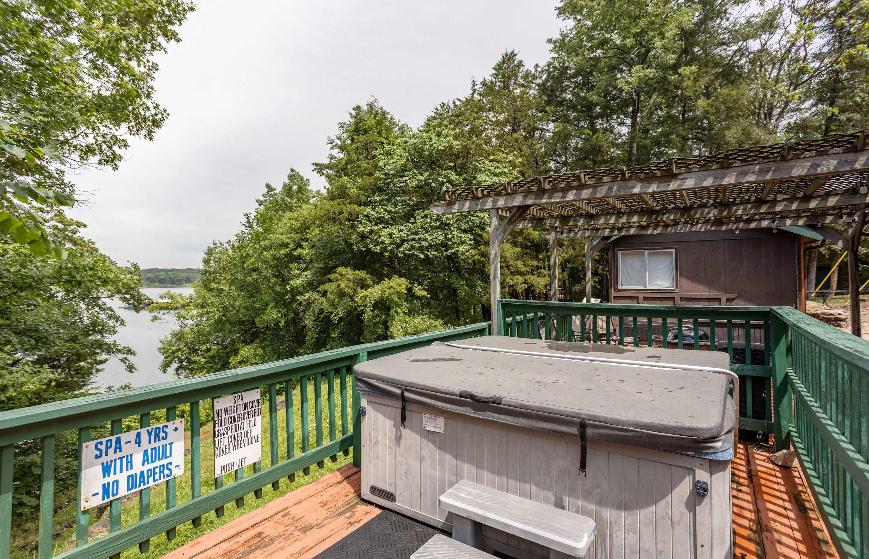 Seasonal community hot tub