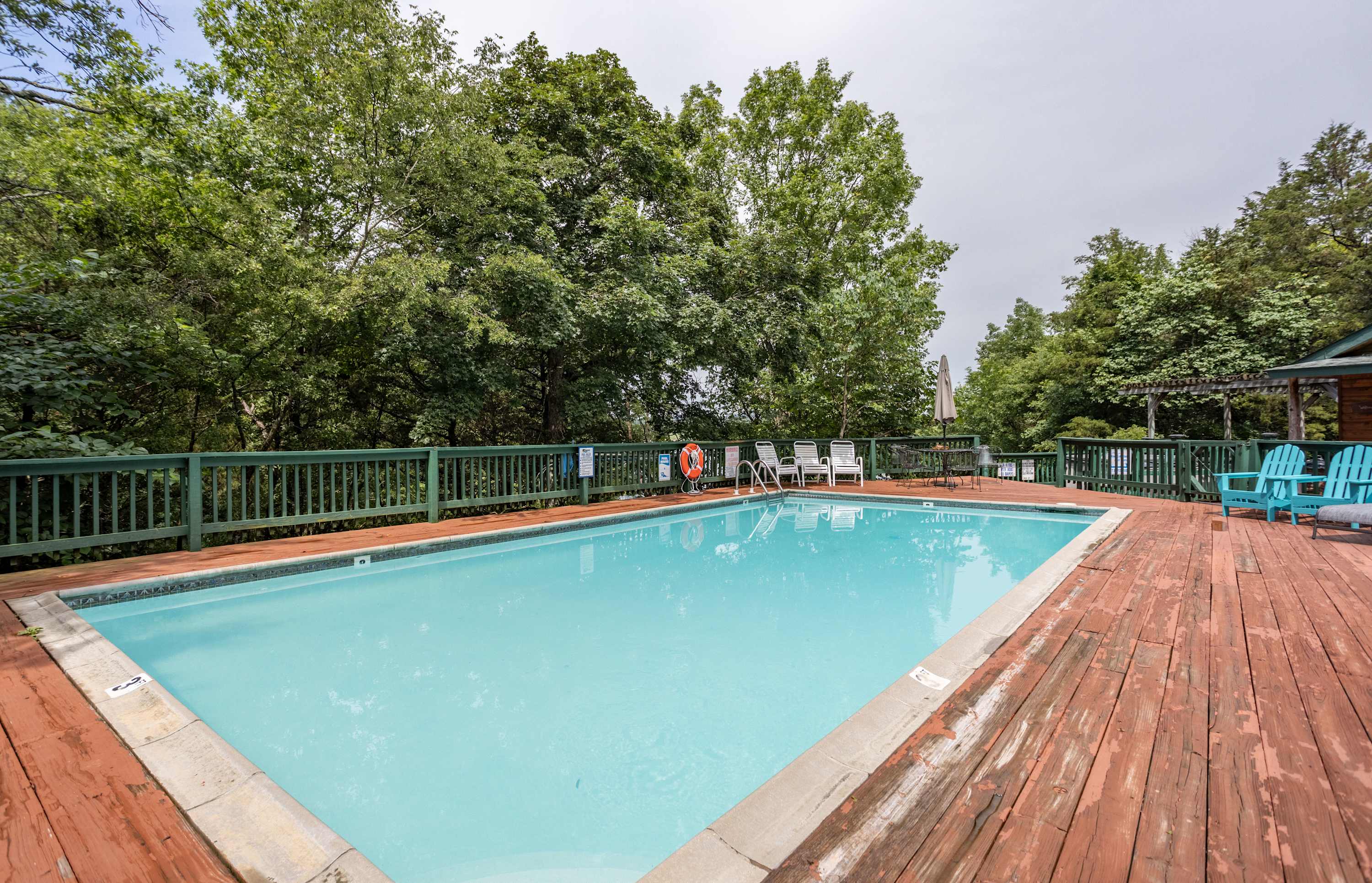 Seasonal outdoor community pool