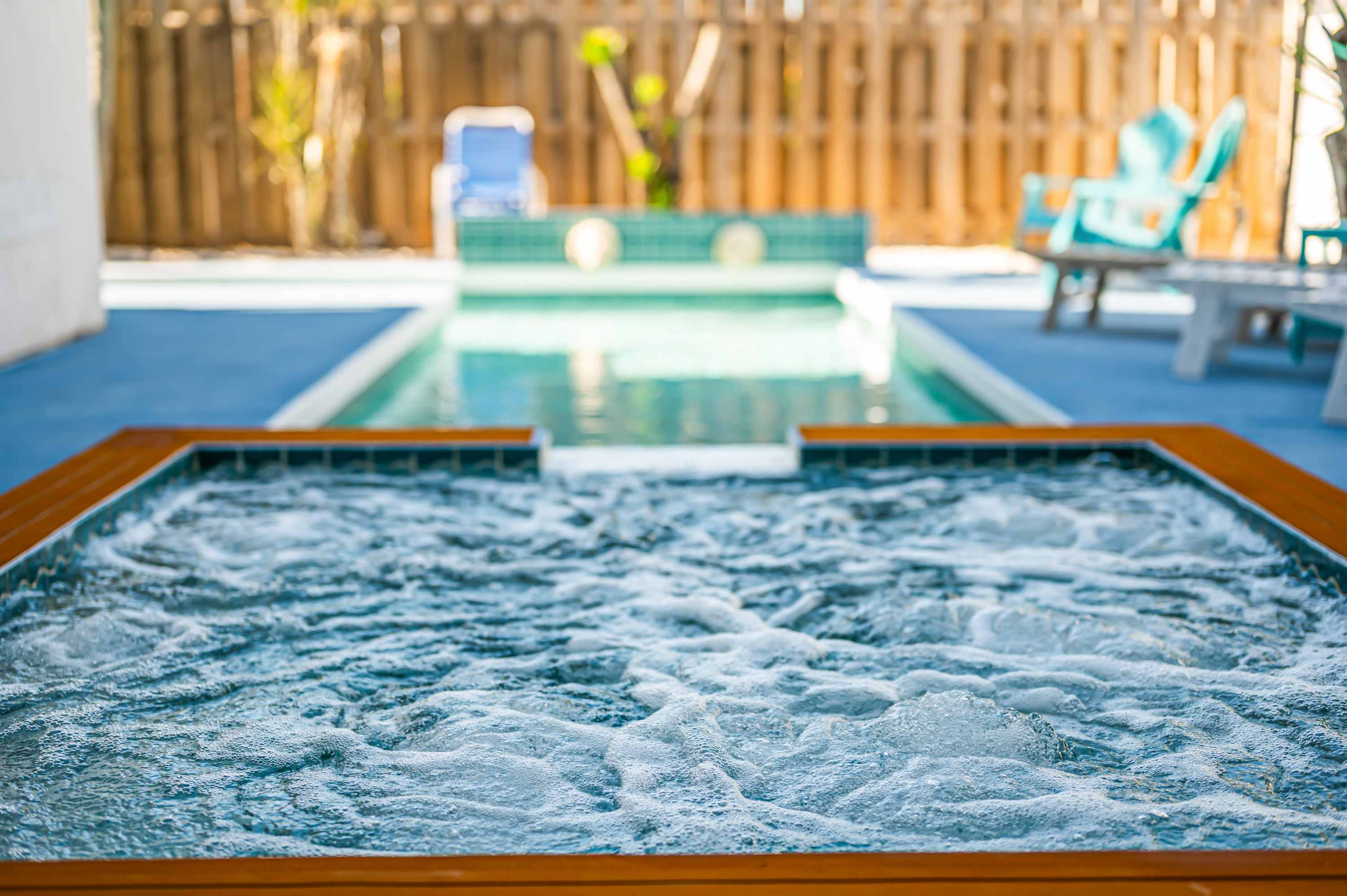 LJ's Cottages 4 BALCONY BEACH AND POOL in Sarasota, FL