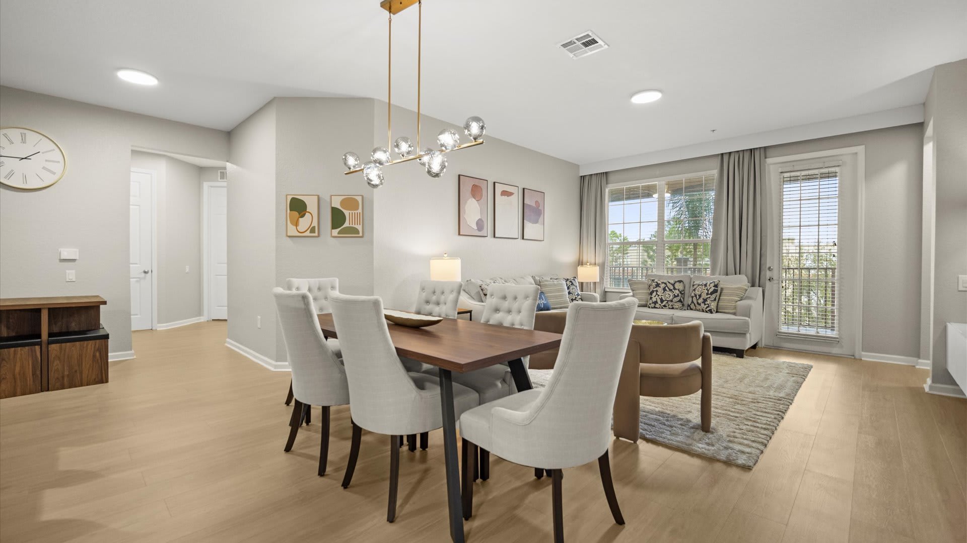 Beautiful Dining Area – Share meals together in this beautifully lit dining space with seating for the whole group.