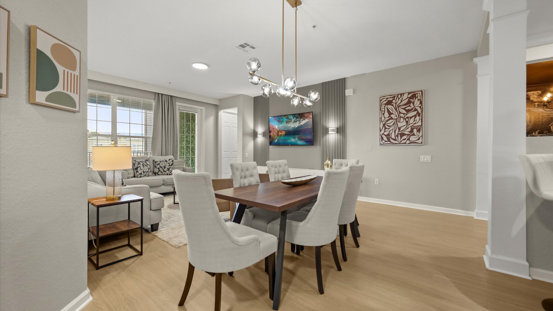 Beautiful Dining Area – Share meals together in this beautifully lit dining space with seating for the whole group.