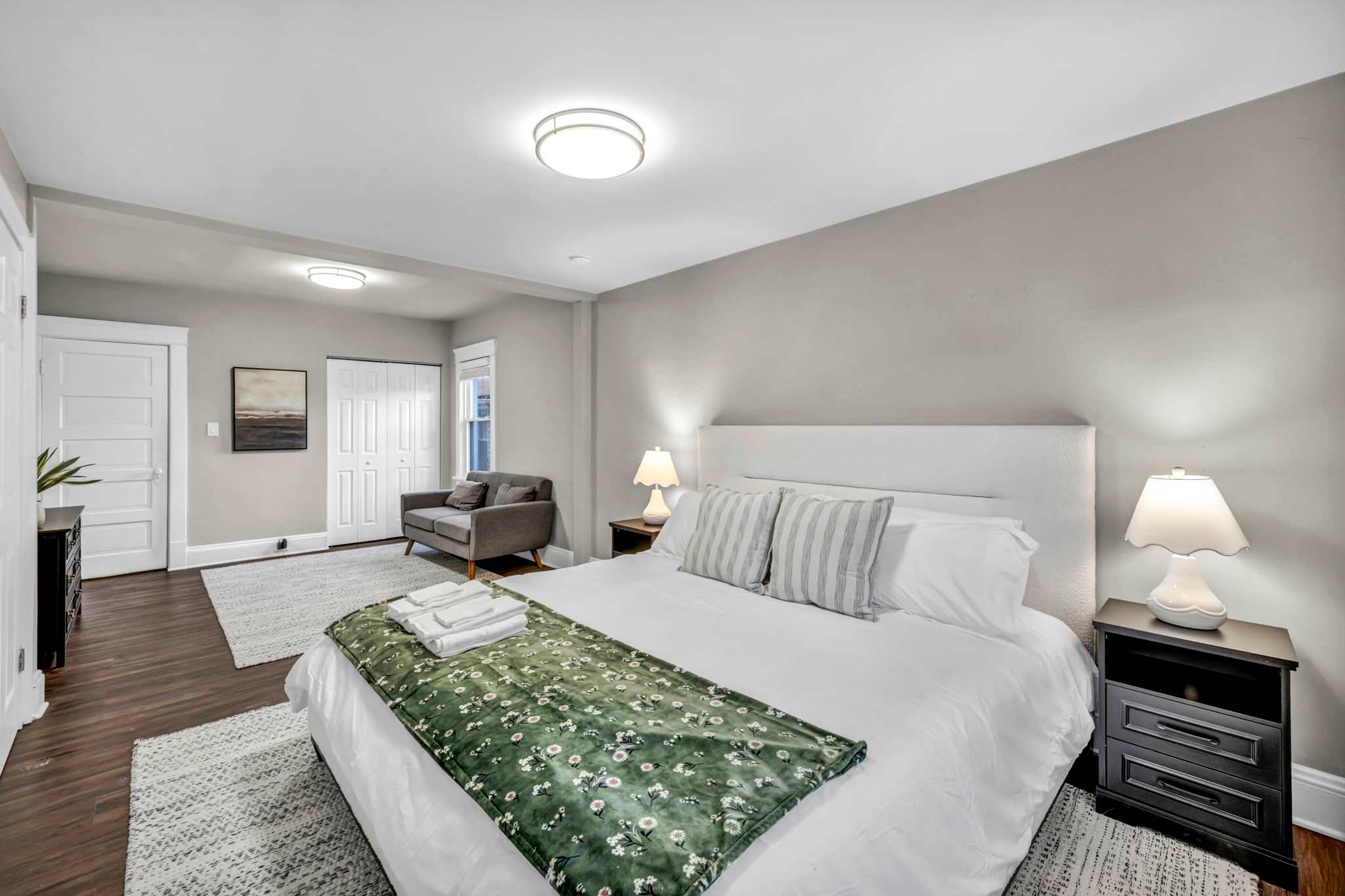 Modern Cleveland Getaway | Near Edgewater Park