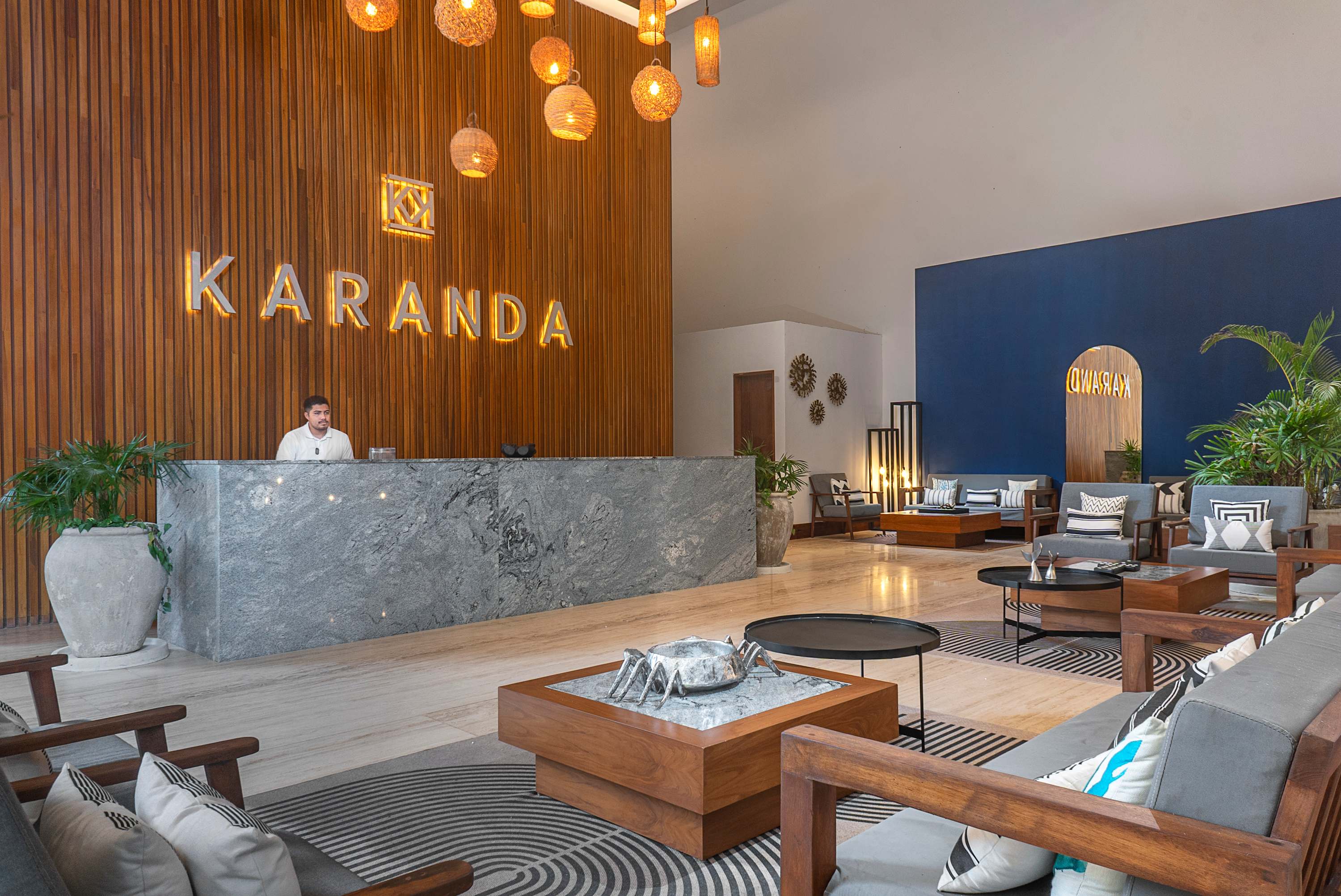 Karanda’s spectacular and grand entrance