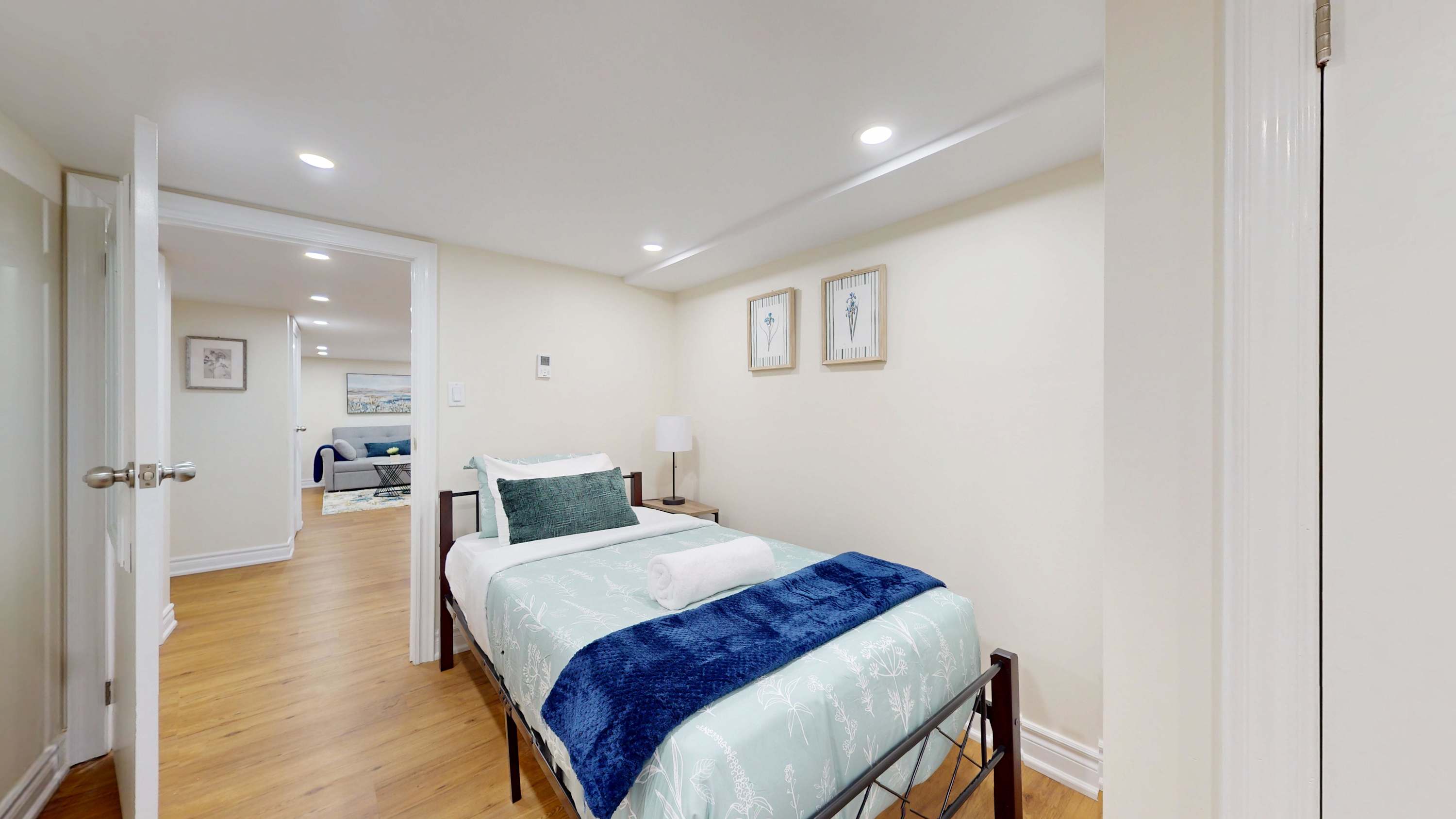 Single Bedroom with Fresh Linens 