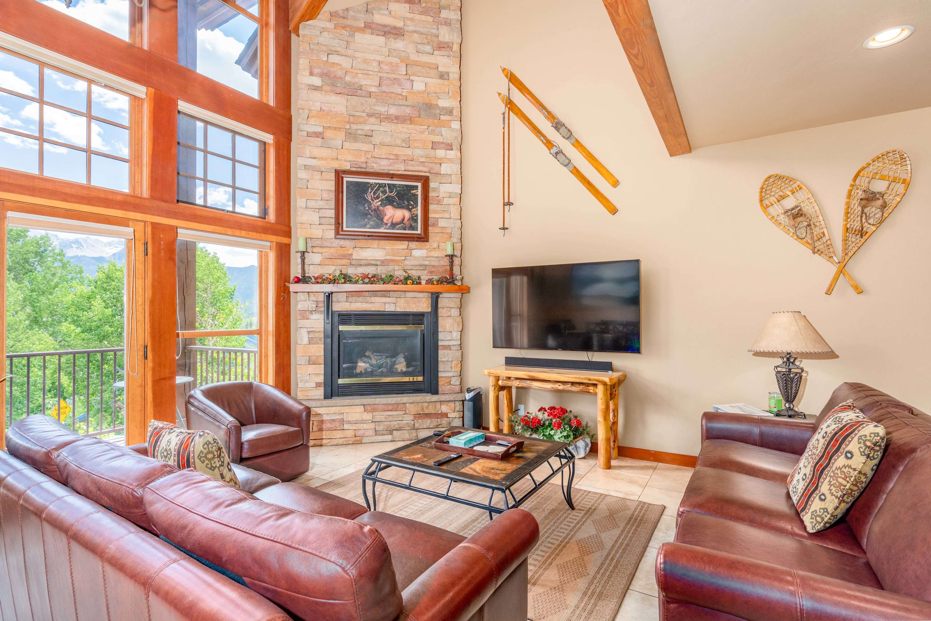 Luxury Elkpoint 3-True Ski-In/Out Pet Allowed Villa