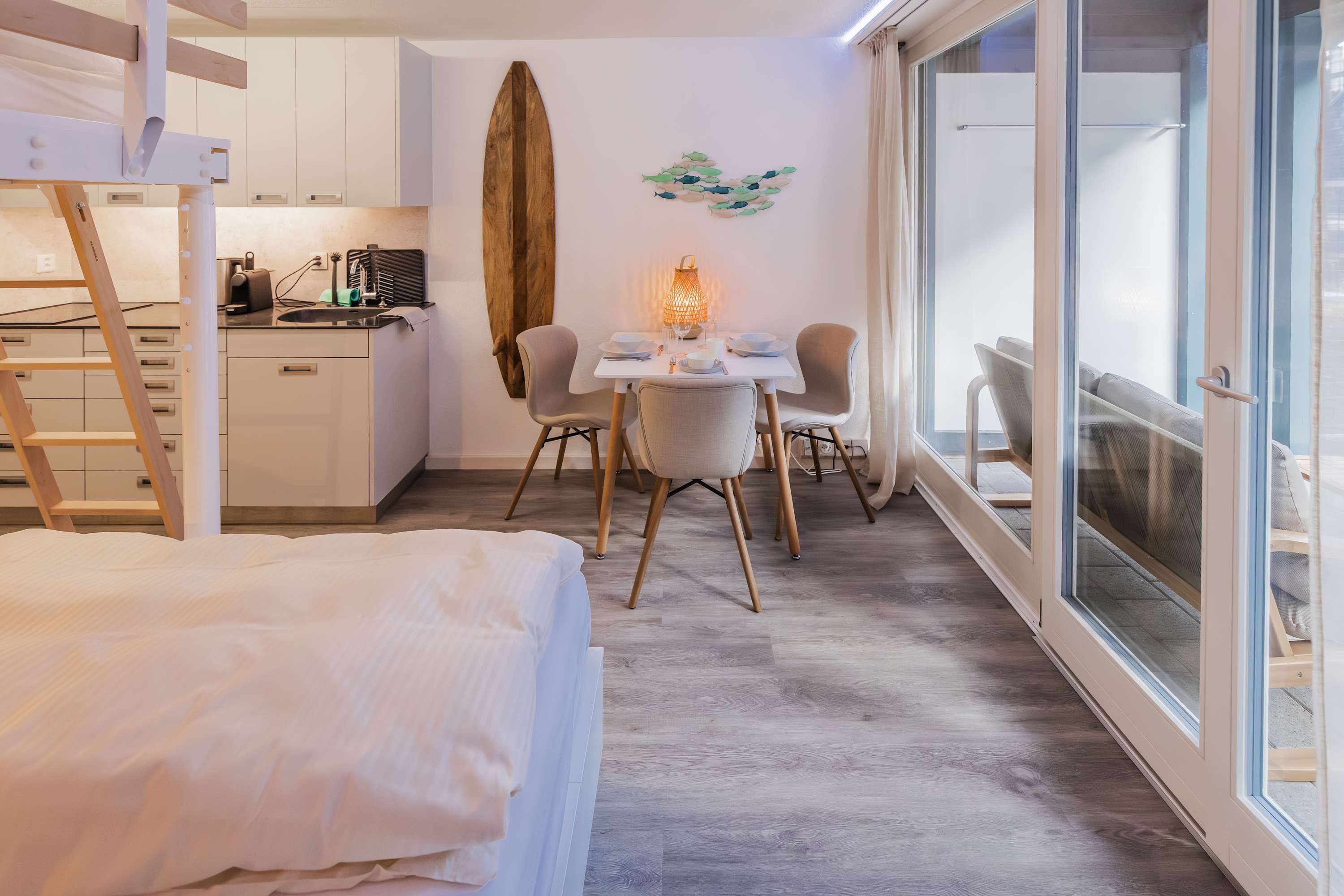 Surfers Deck | Terrace & Lake View