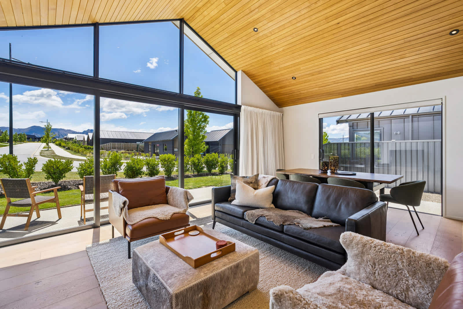 Mountain Views on Northlake