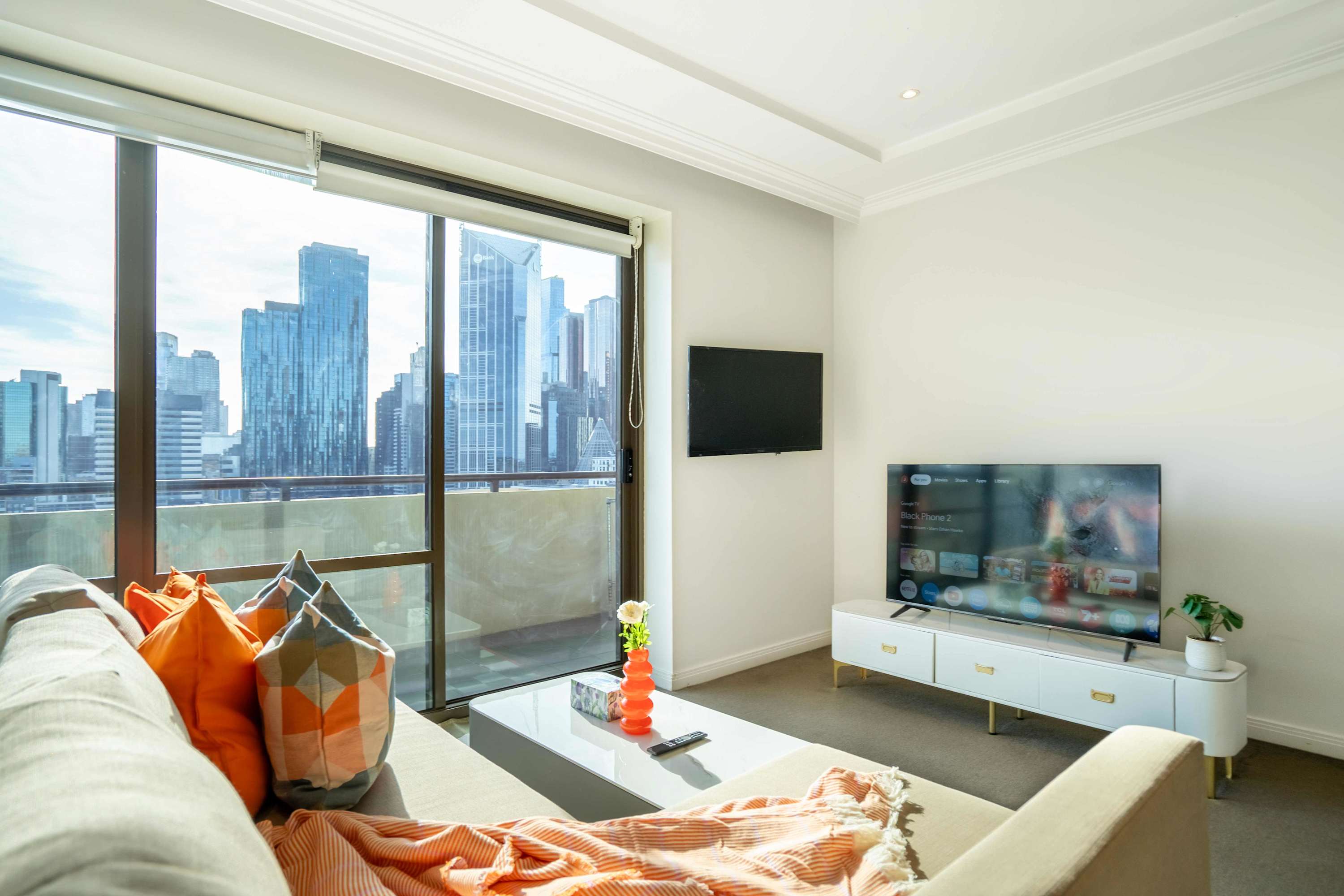 CBD City View Mantra 2B1B APT