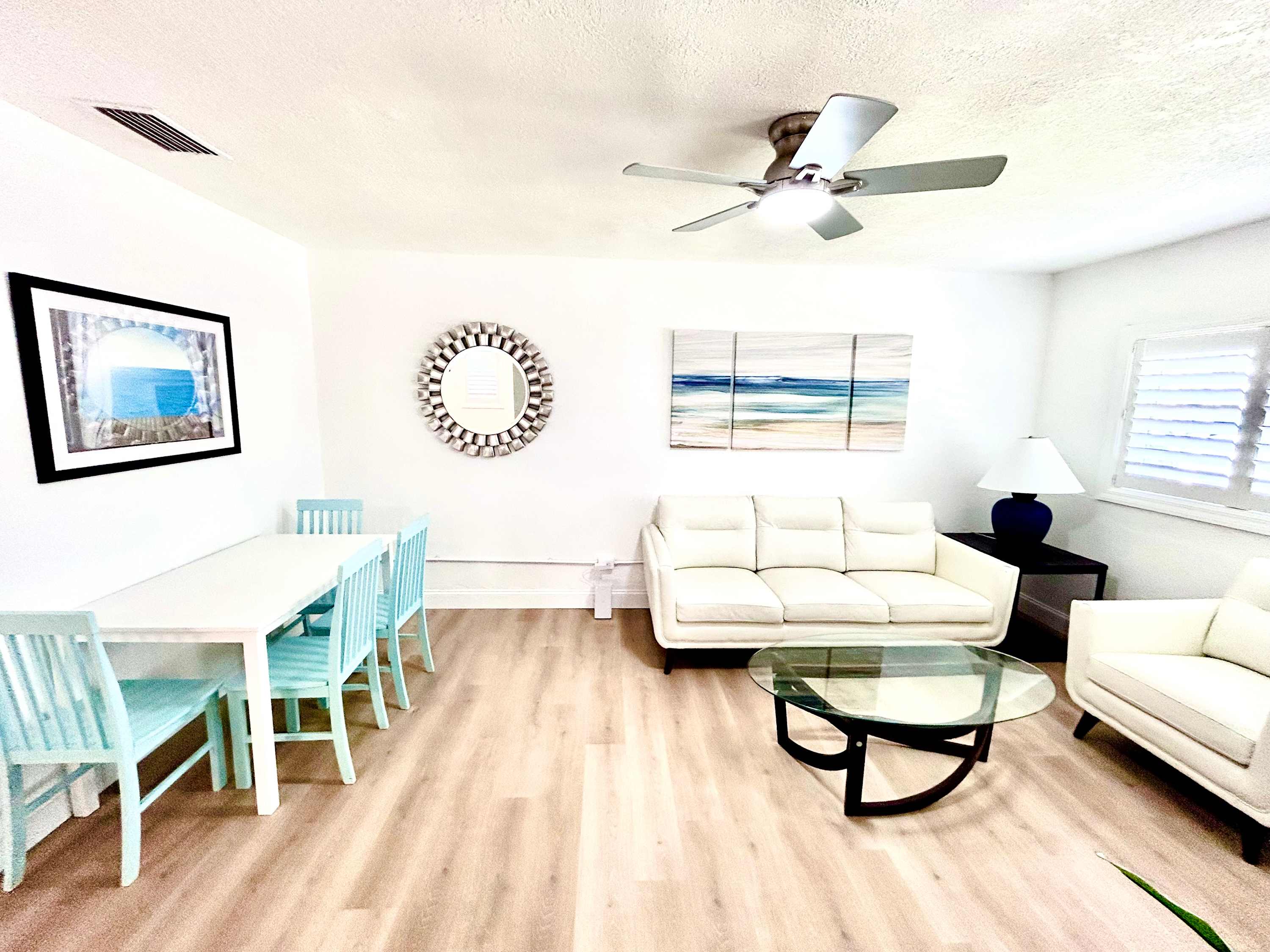 Newly Renovated Modern Apartment - 2 of 2