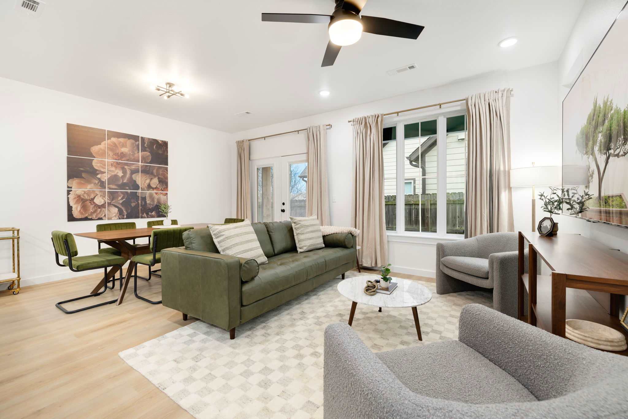 Downtown Luxe-Easy 0.7 mi walk to DT-New/Modern