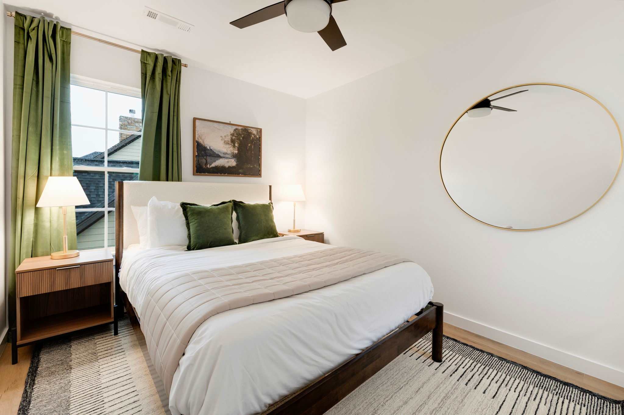 Downtown Luxe-Easy 0.7 mi walk to DT-New/Modern 6