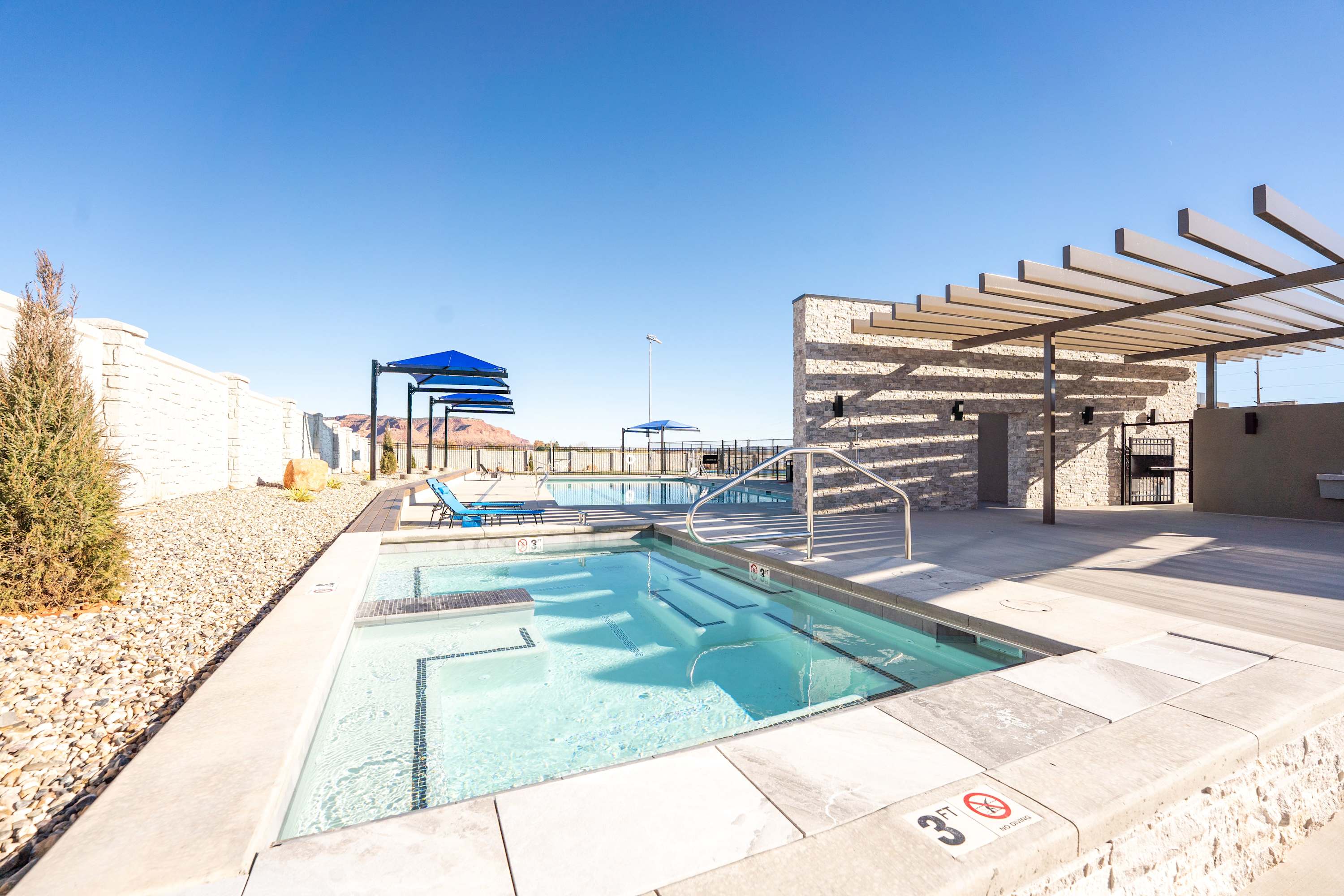 Family Townhome w/ Pools, Hot Tub & Zion Views — Kanab, UT — vacation rental
