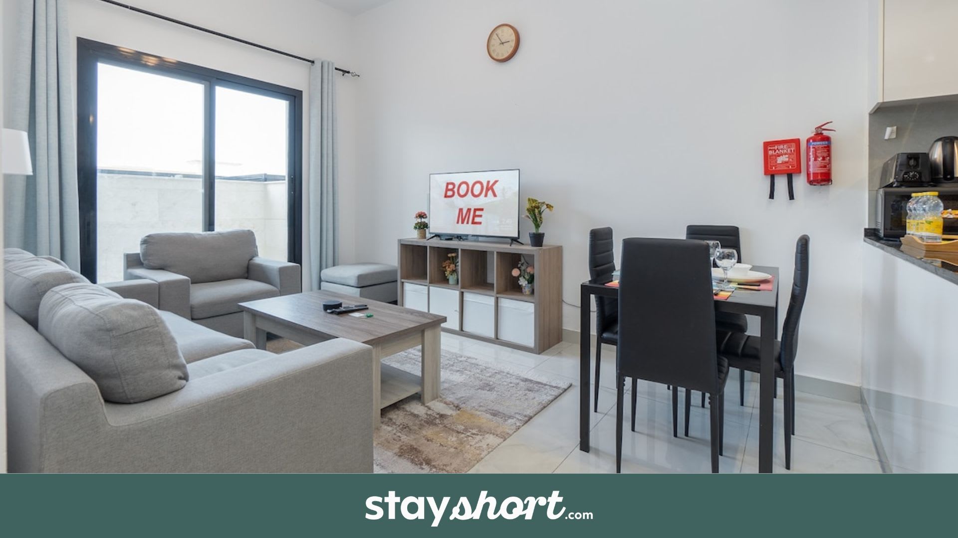 Free housekeeping visits during your stay - StayShort - Stunning 2BR Apartment in Jebel Ali Village — Jebel Ali, Dubai — vacation rental