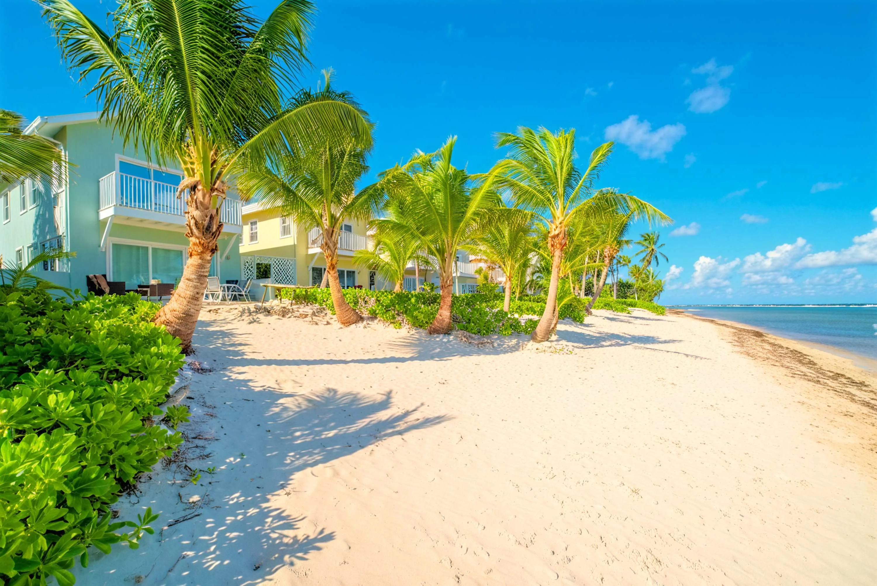 Beautiful 3 Bd Beachfront Home North Side Sleeps 7