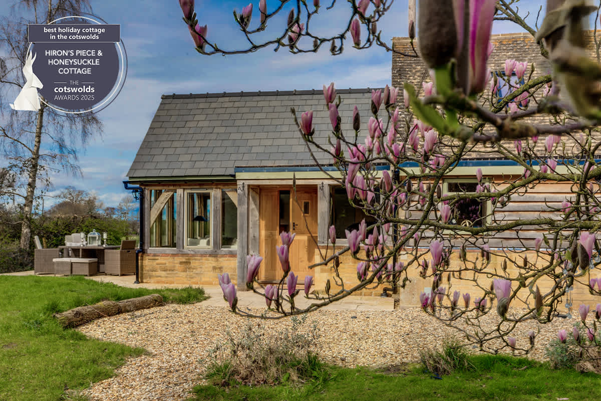 Honeysuckle Cottage - Hot Tub Packages Available — Weston Subedge, England — vacation rental