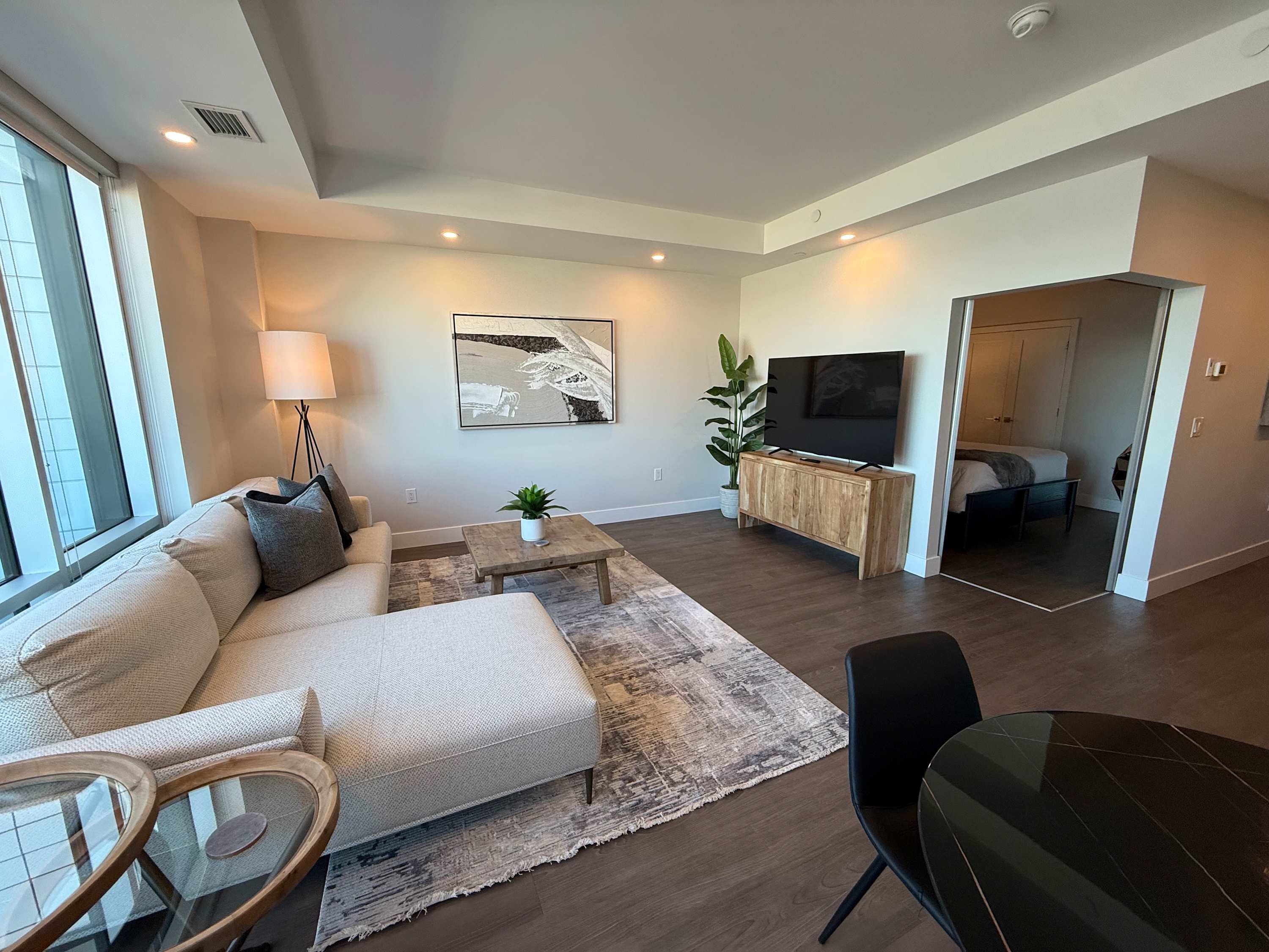 Waterfront penthouse 1 Bedroom with 6 appliances