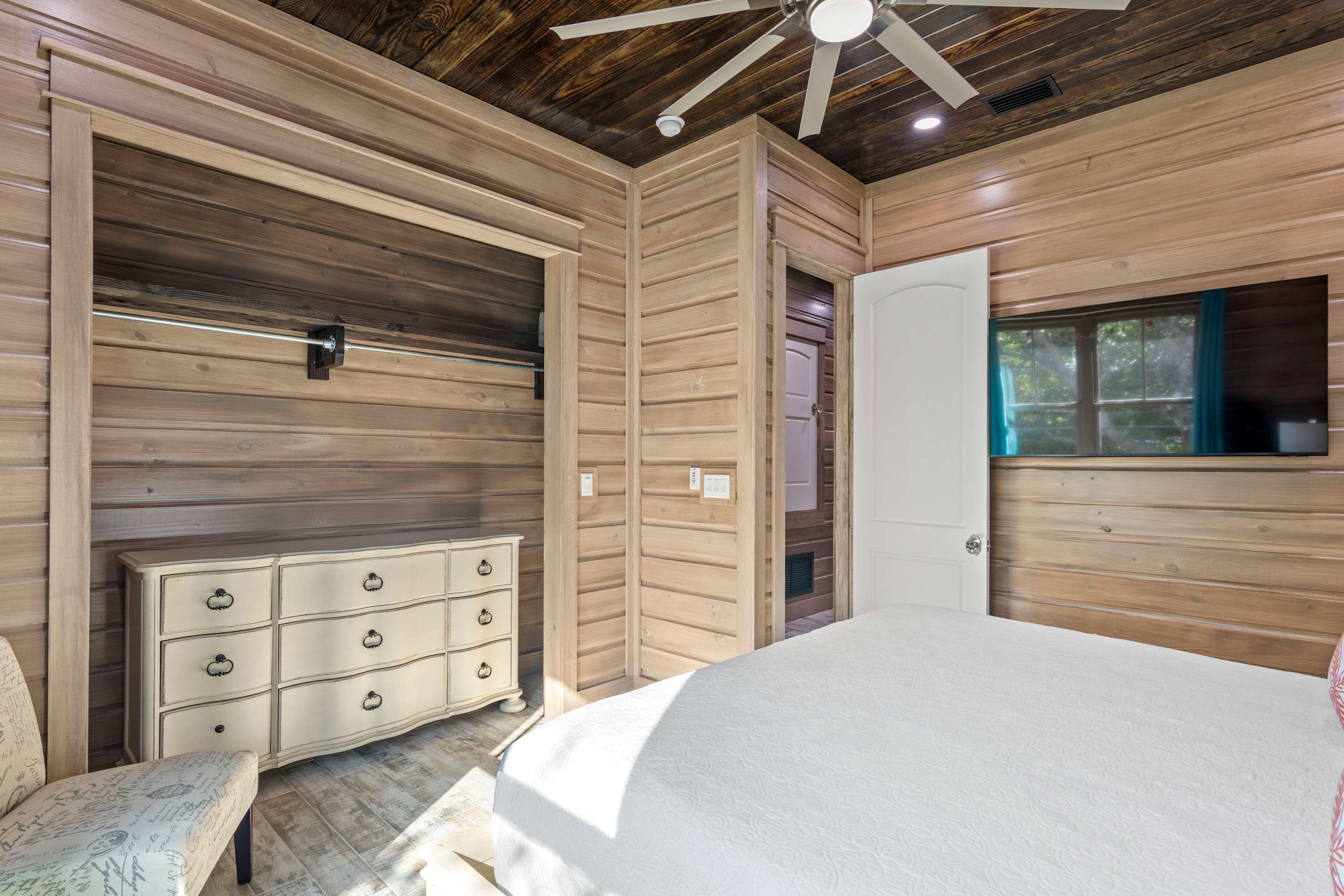 BRAND NEW RENO IN CRYSTAL BEACH! | Salty Skipper