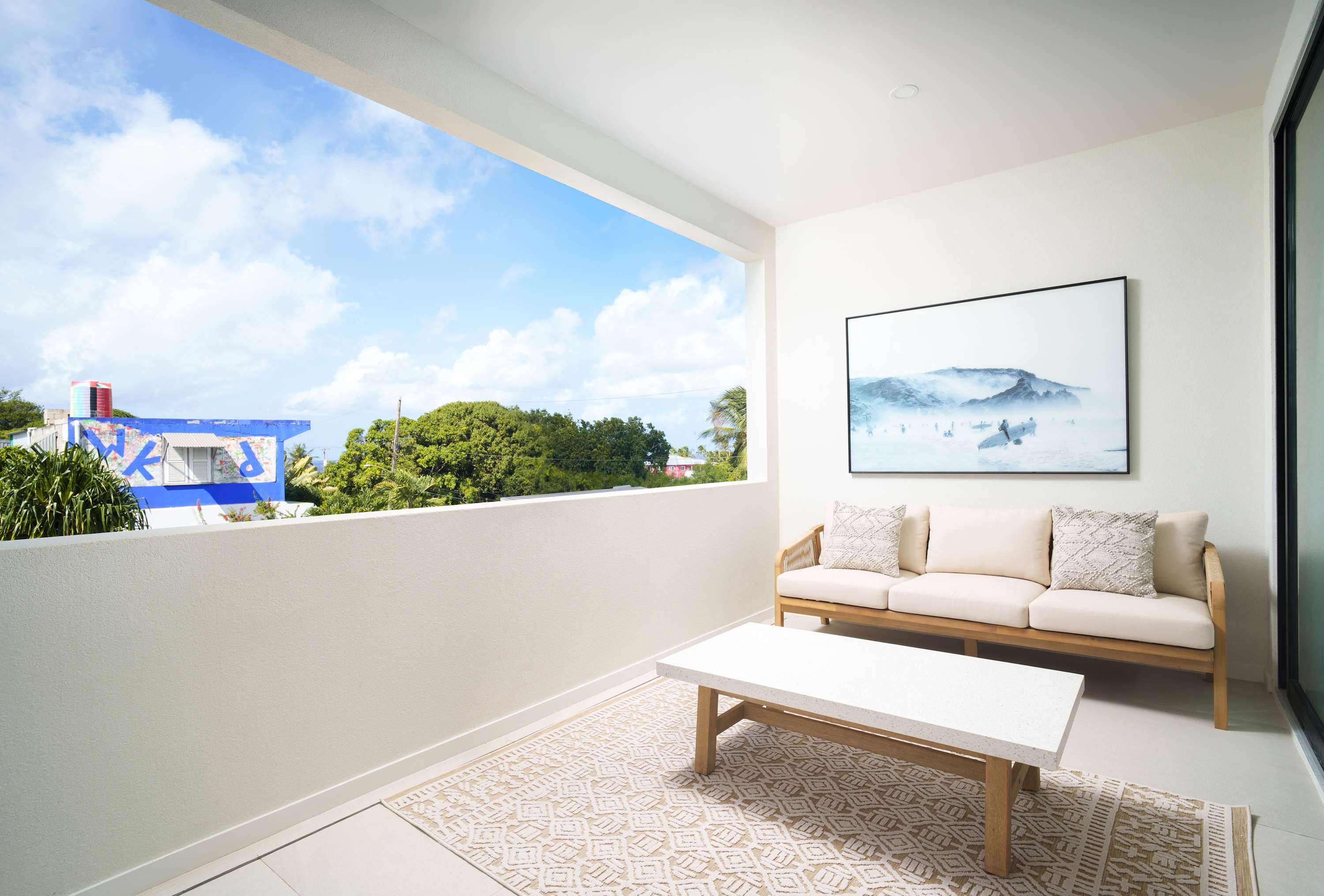 New Luxury 2BR Villa with Private Pool & Bath Tub, Just a 3-Min Walk to the Turquoise waters of Reeds Bay Beach!