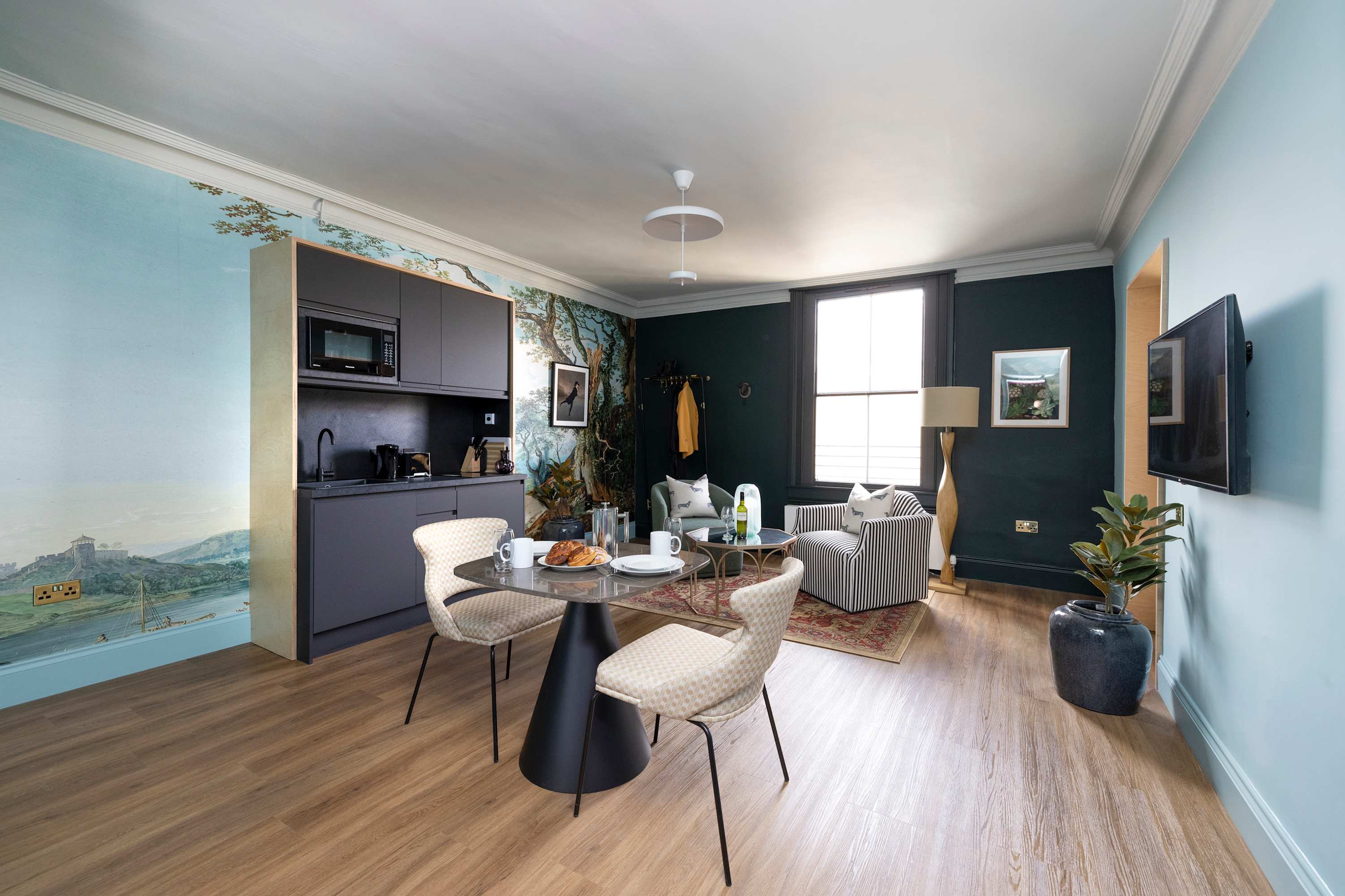 Superior Studio near the Castle-4th floor in Castle Street 30 EH2 3HT - Property image 11 - VivreStays