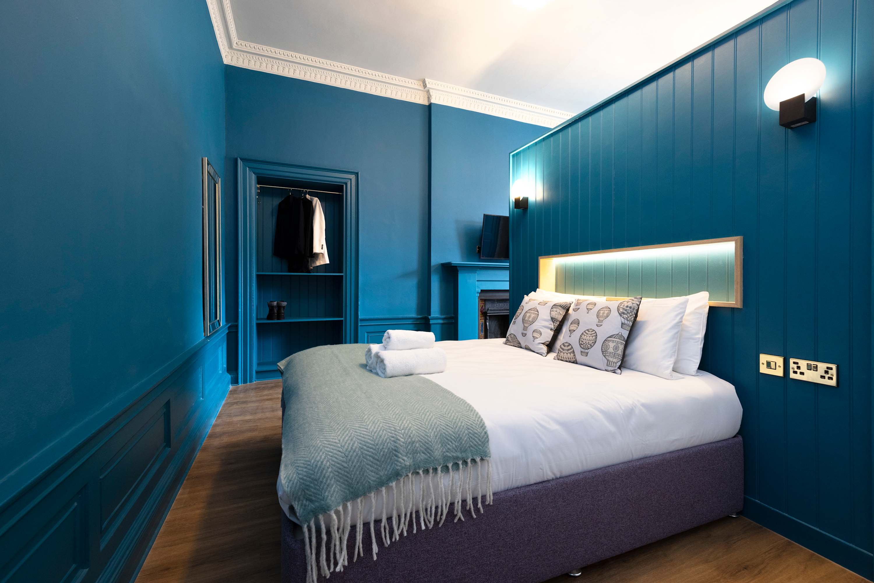 Bright Studio with Castle View in Castle Street 30 EH2 3HT - Property image 6 - VivreStays