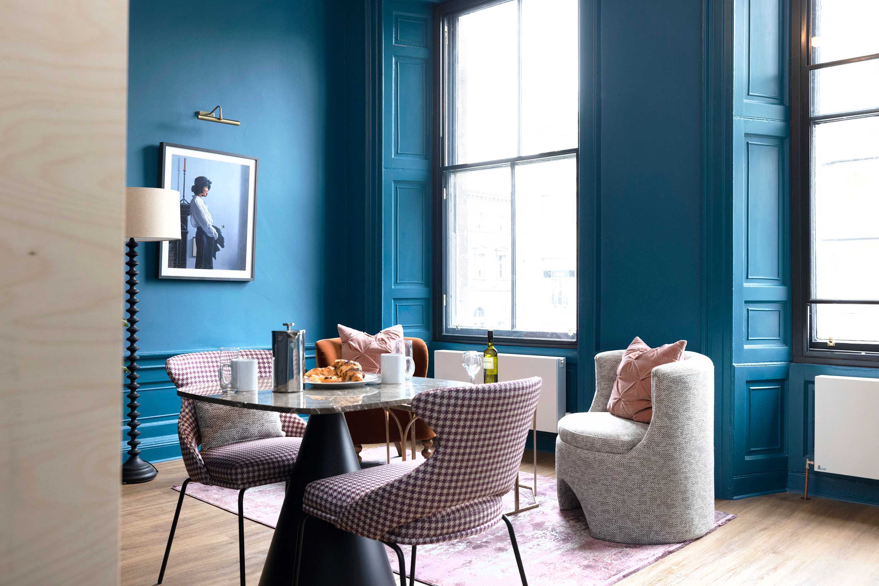 Bright Studio with Castle View in Castle Street 30 EH2 3HT - Property image 3 - VivreStays