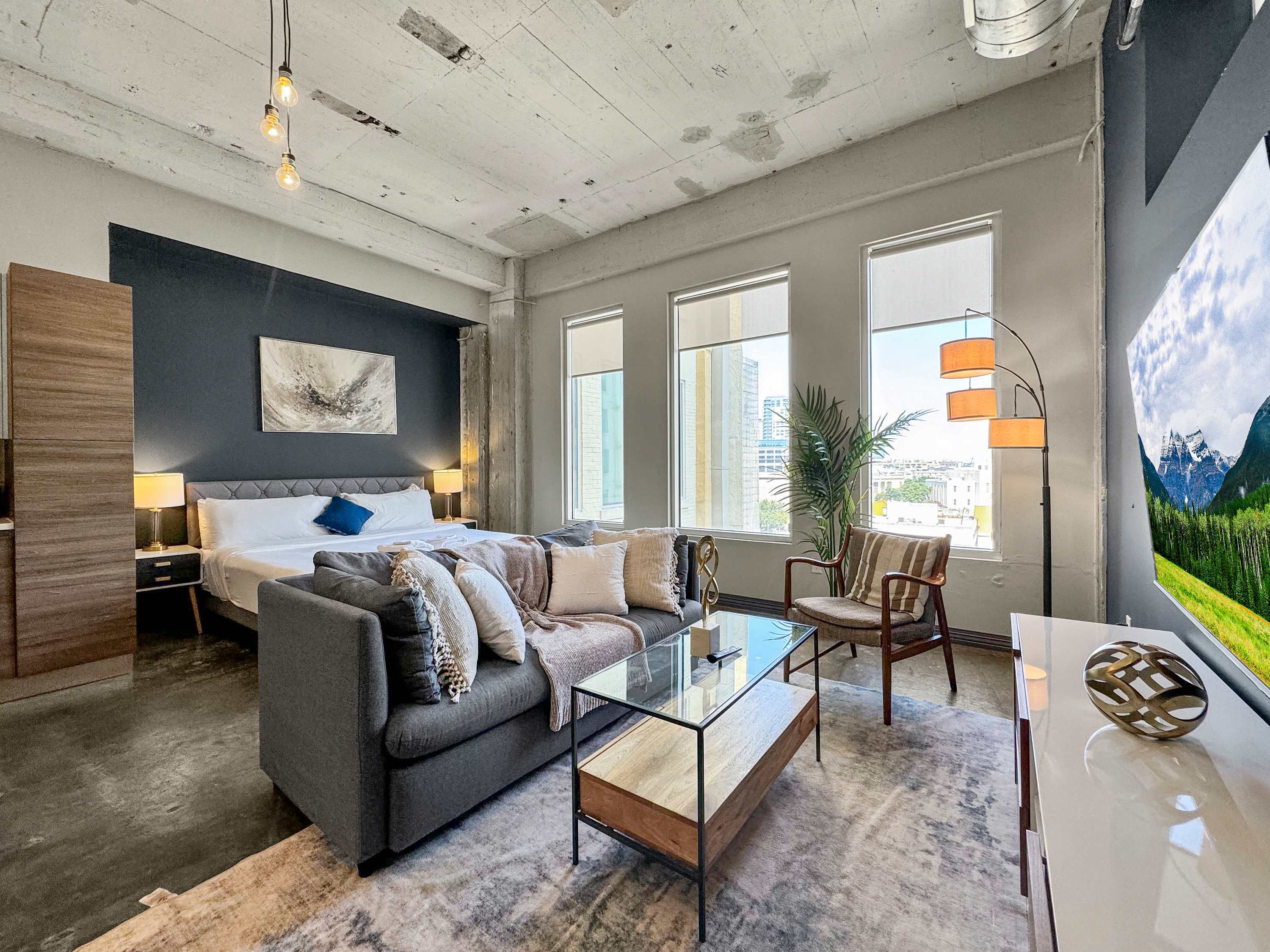 Luxury 1bd | Dt Dallas | Sleeps 12 | Valetparking - Dallas, TX