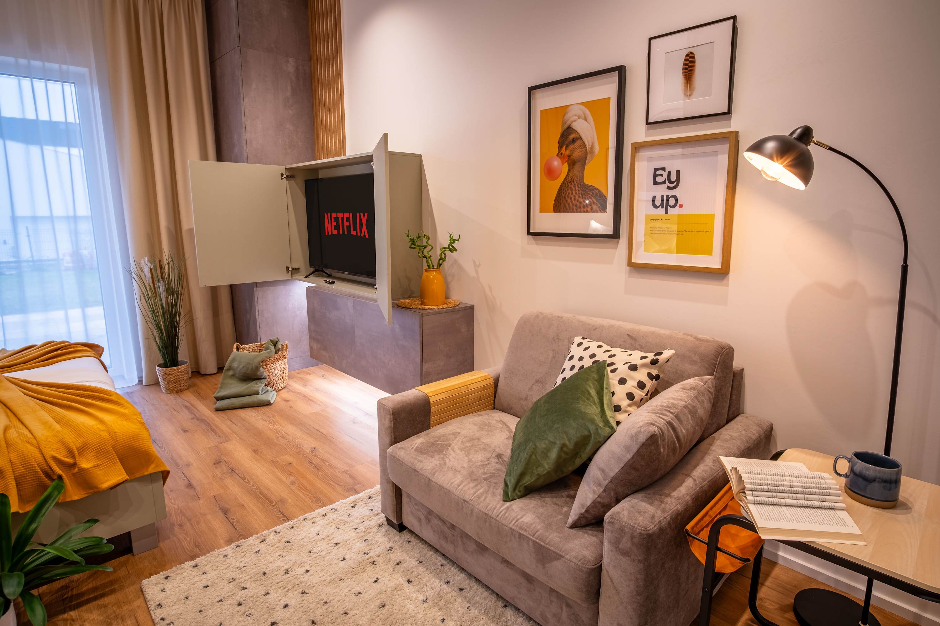 Between Rivers Apartments, AC, Netflix & Parking