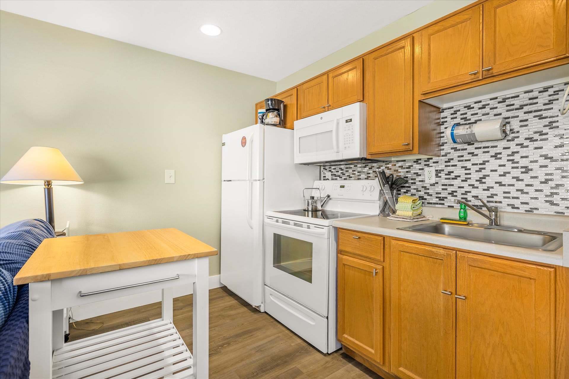 Ground Floor Oceanfront Studio With Beach Access 2