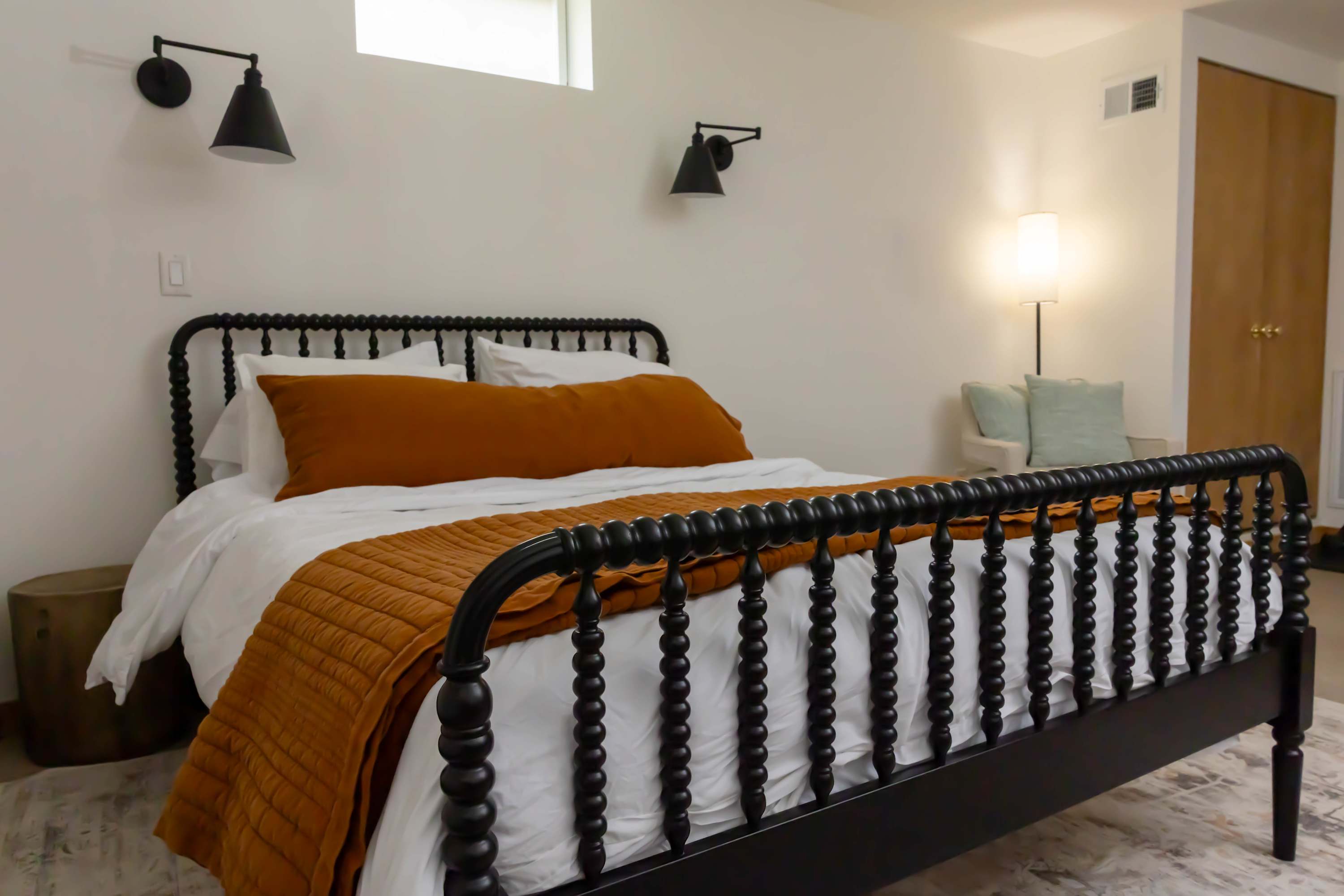 3BR Chalet: Deck, Fire Pit, Gazebo, Forest Views