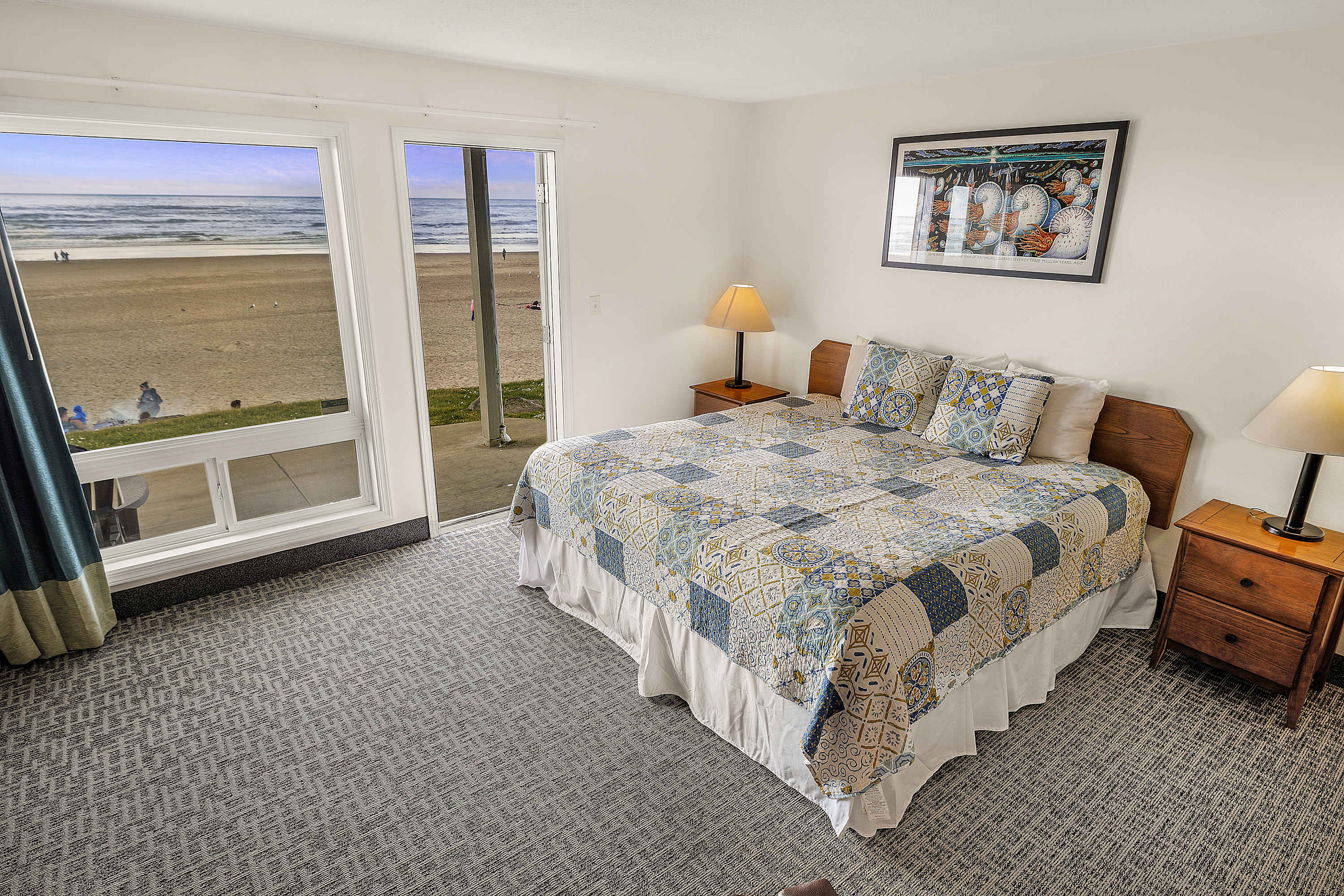 Oceanfront Condo - Beach Access - Pool & Hot Tub! 4