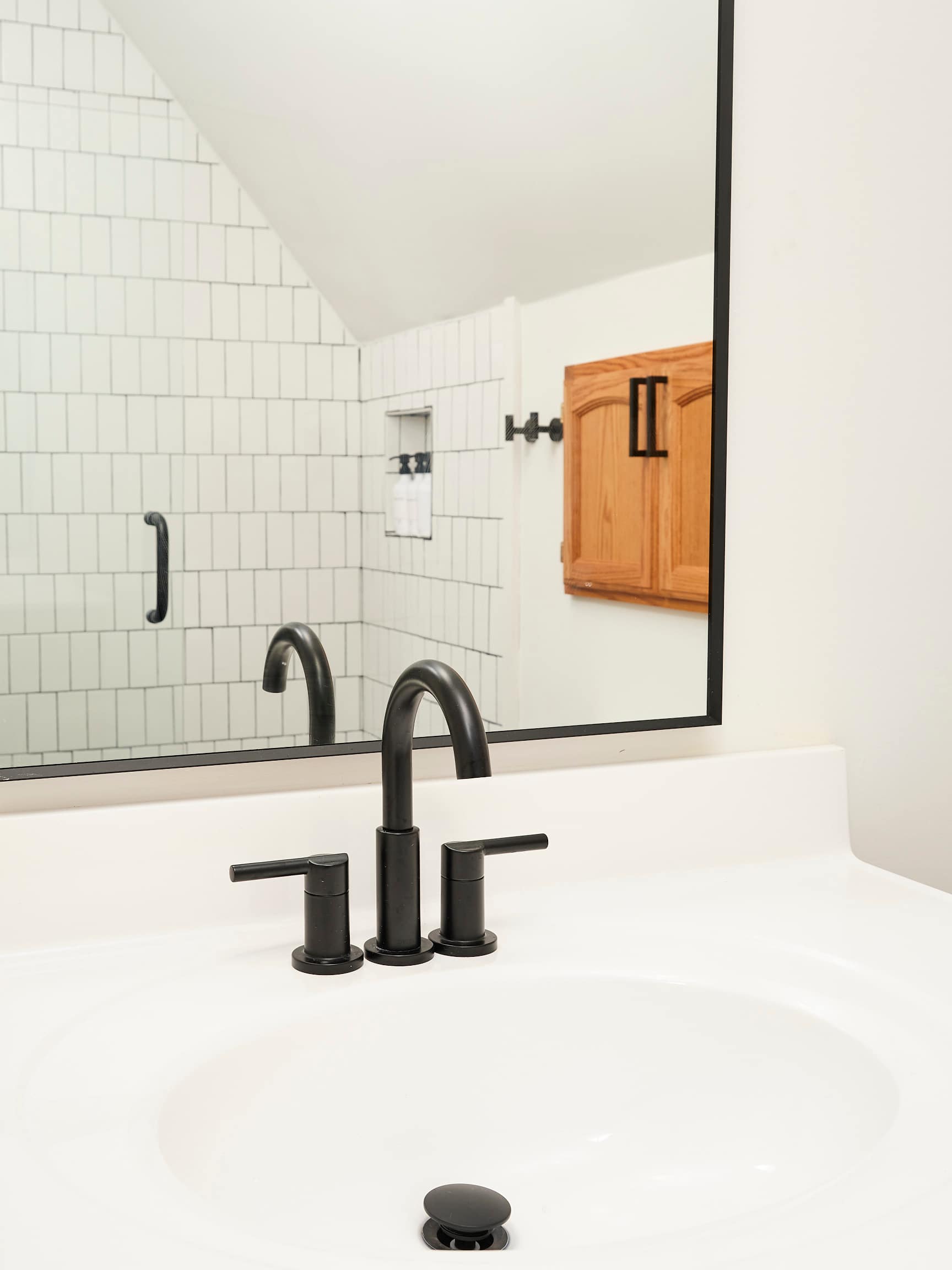 2BR Chalet: Deck, Fireplace, Loft, Forest Views