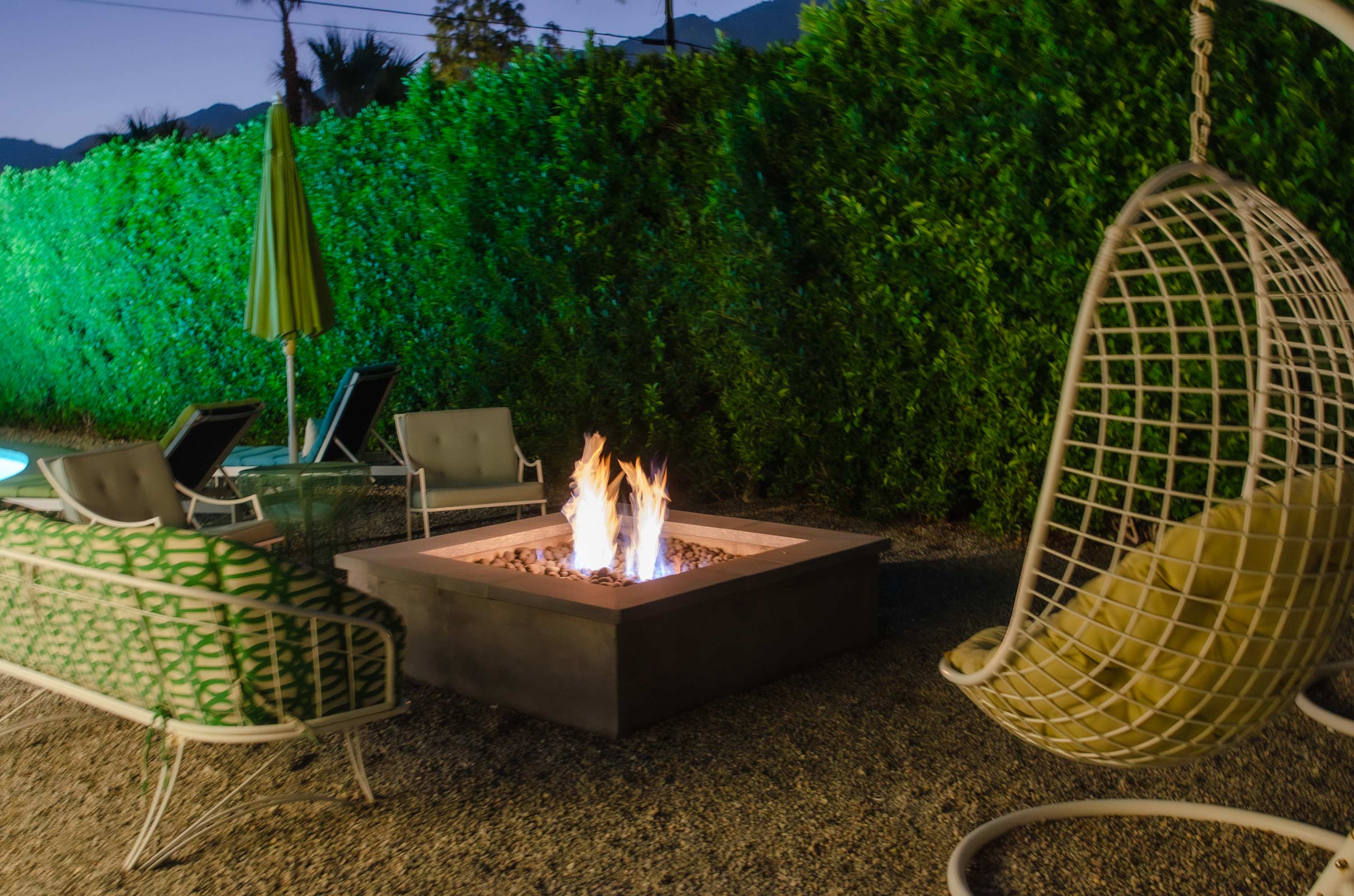 Mid-Century Oasis 4BD/Walled/Pool/Spa/Mtn Views  - Picture 46