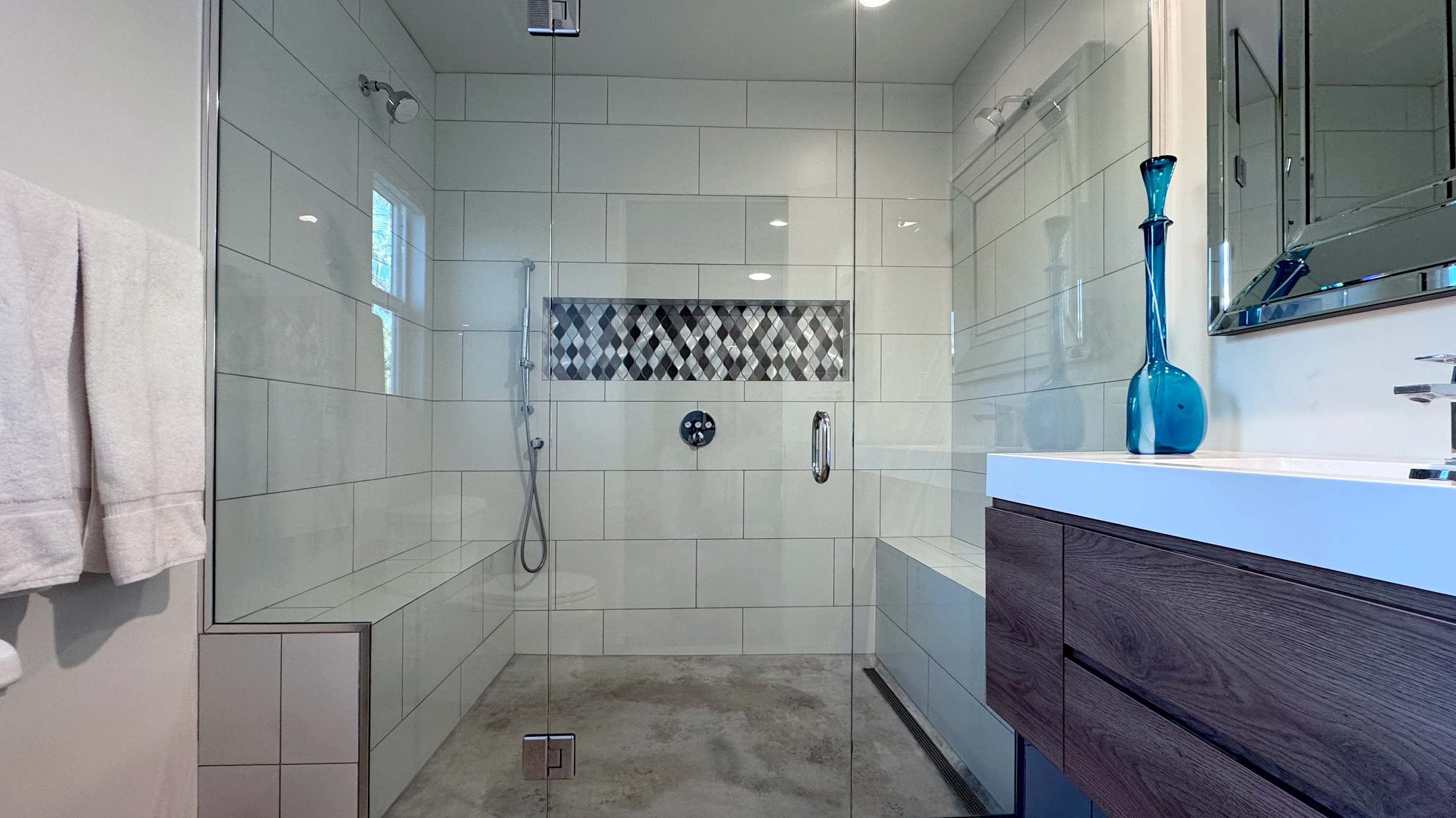 Mid-Century Oasis 4BD/Walled/Pool/Spa/Mtn Views  - Picture 34