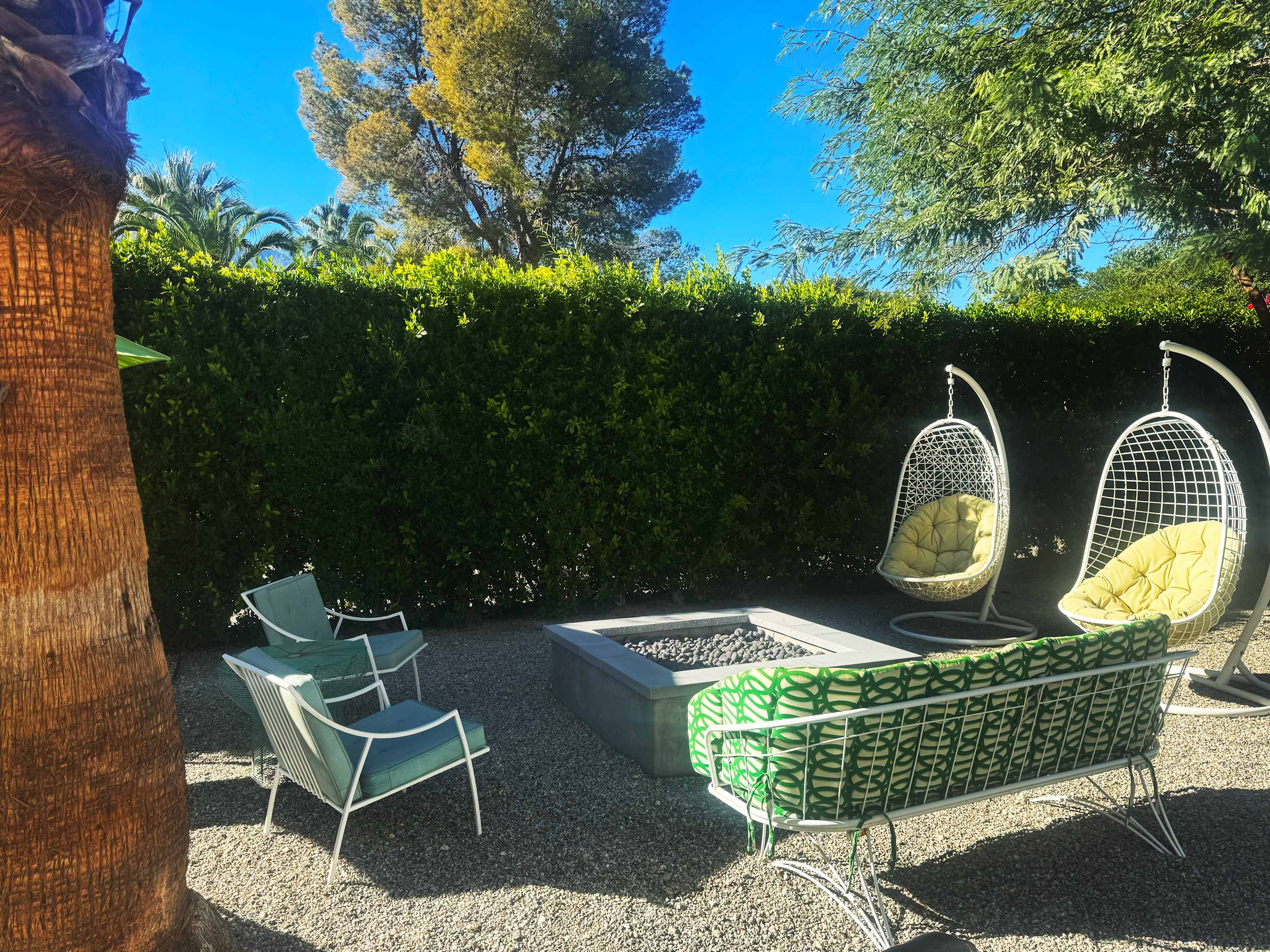 Mid-Century Oasis 4BD/Walled/Pool/Spa/Mtn Views  - Picture 4