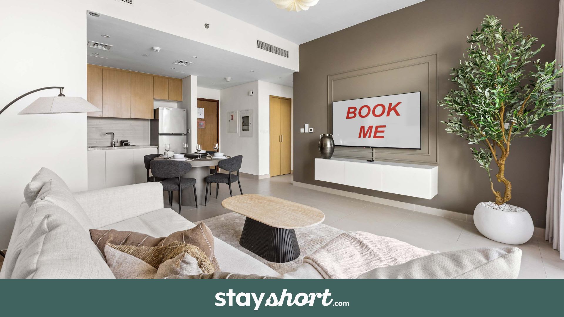 Free housekeeping visits during your stay - StayShort - Luxury 1 Bedroom Apartment in Dubai Marina Sleeps 4 — Dubai Marina, Dubai  — vacation rental
