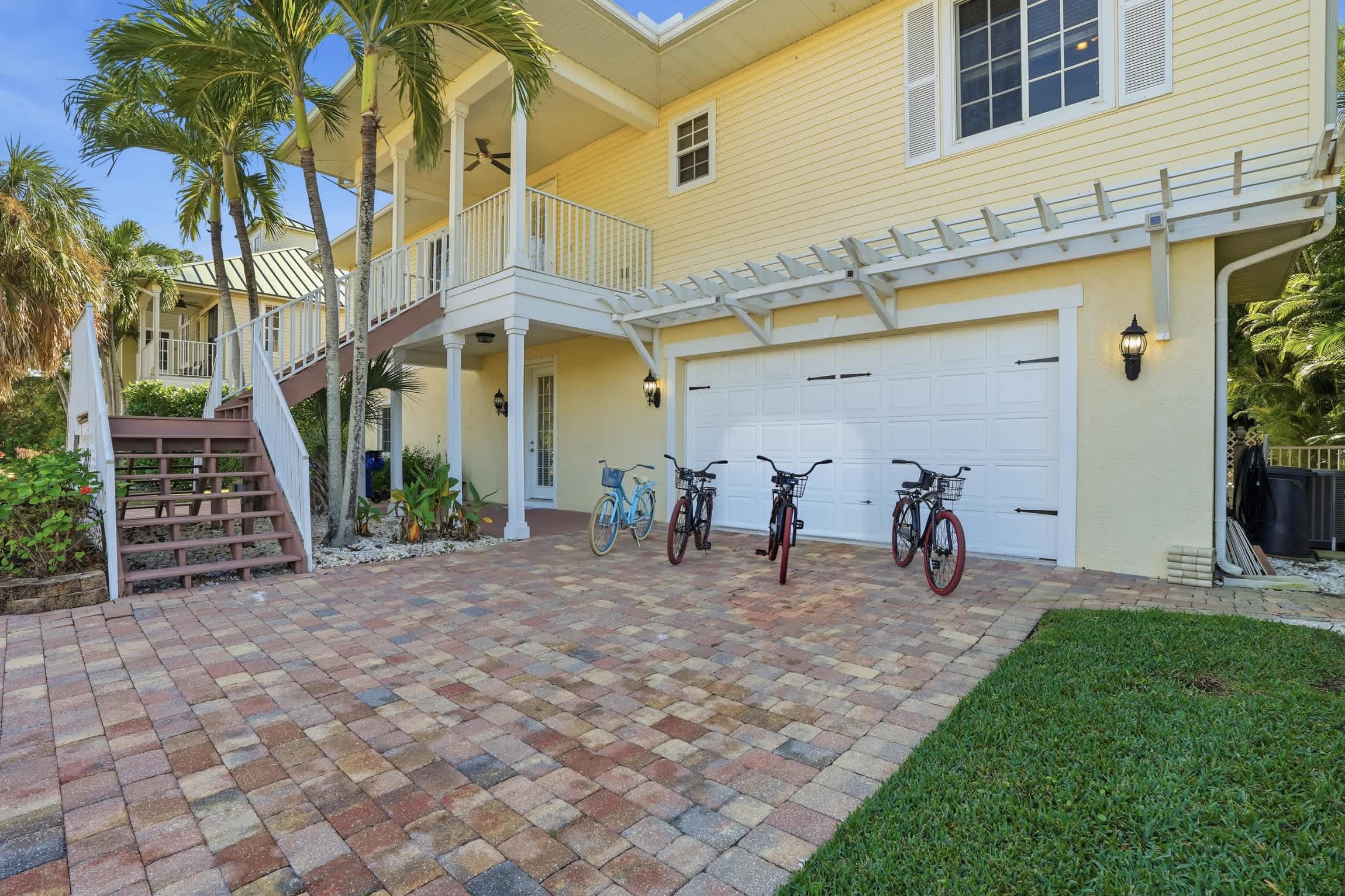 Family Friendly Retreat W Huge Pool 2 Kitchens | Photo 6