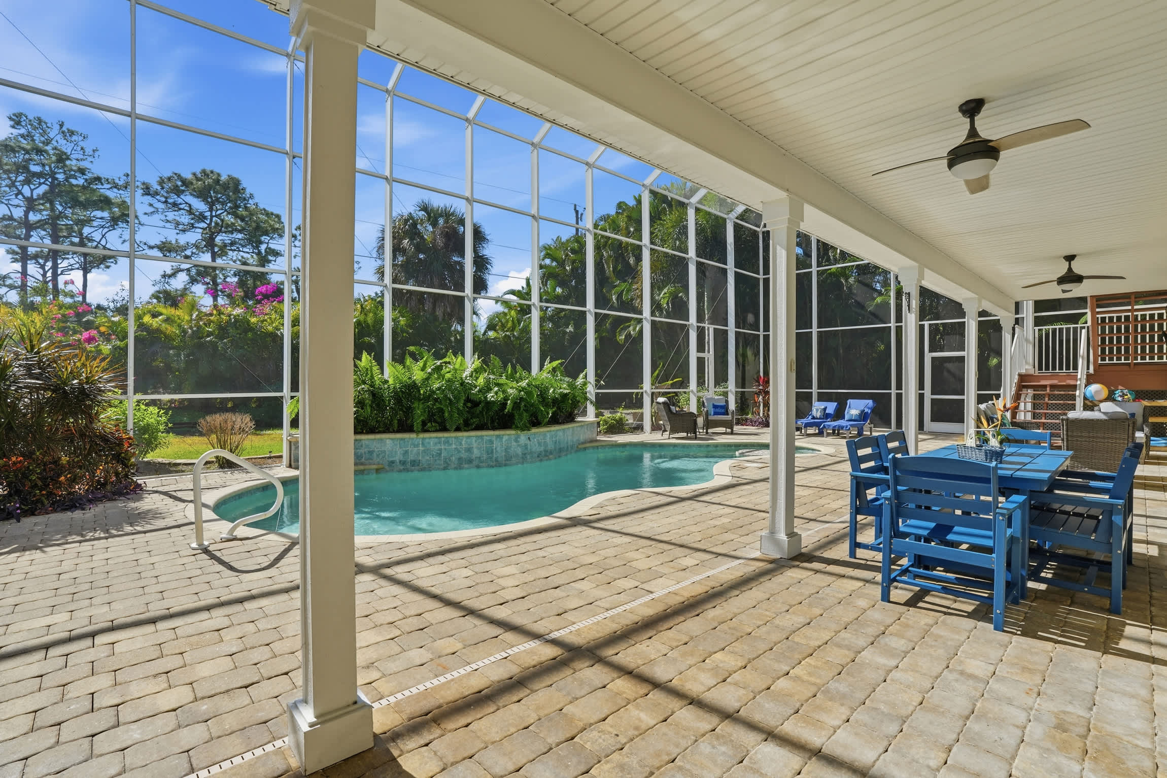 Family Friendly Retreat W Huge Pool 2 Kitchens | Photo 46