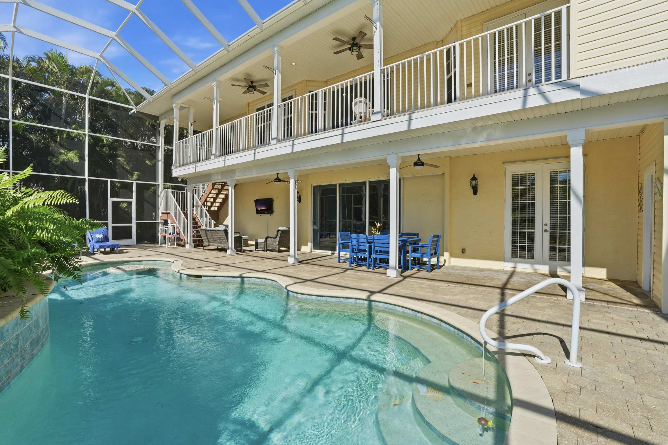 Featured Property Family Friendly Retreat W Huge Pool 2 Kitchens
