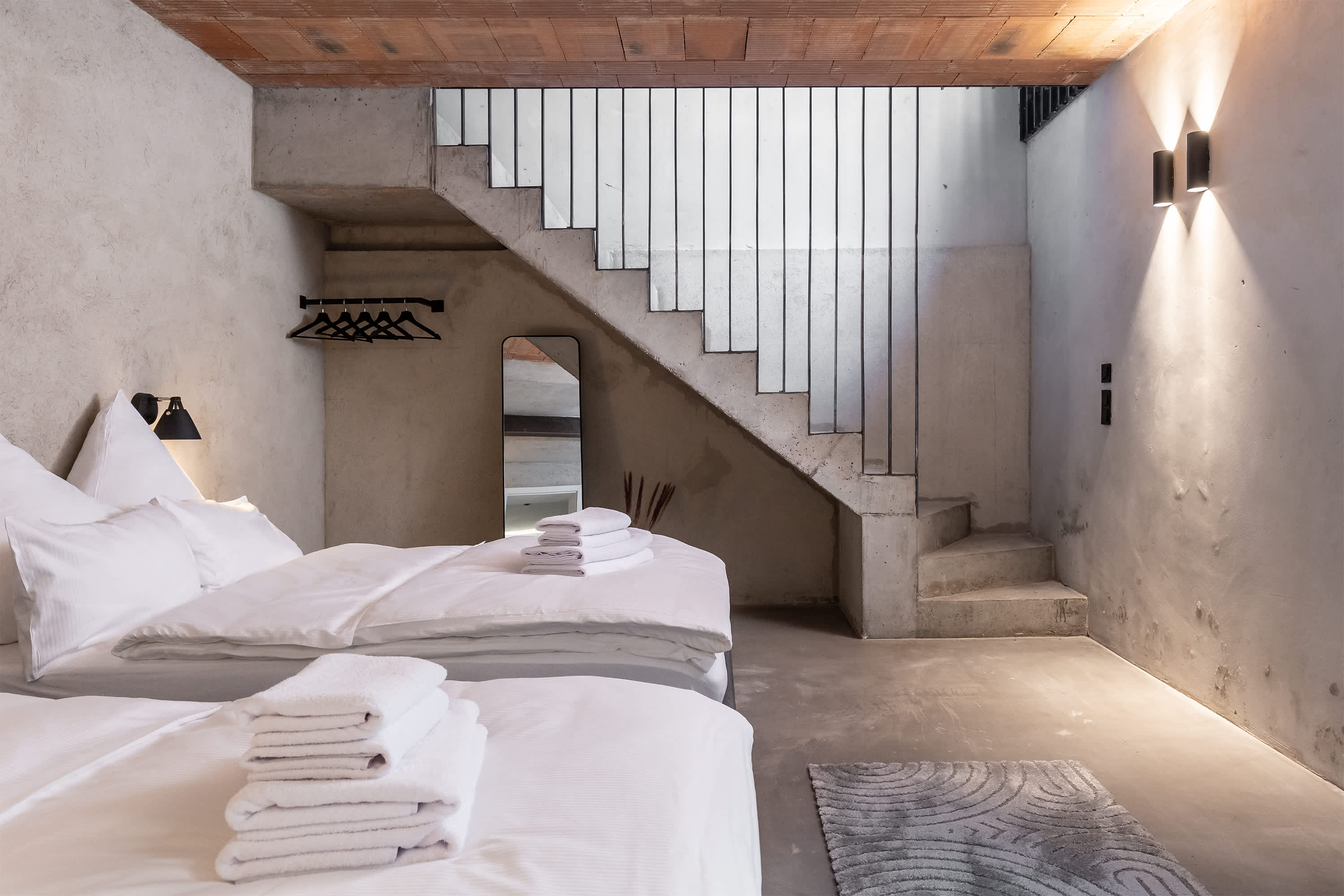 Concrete Loft Duplex (40sqm) near Antonplatz
