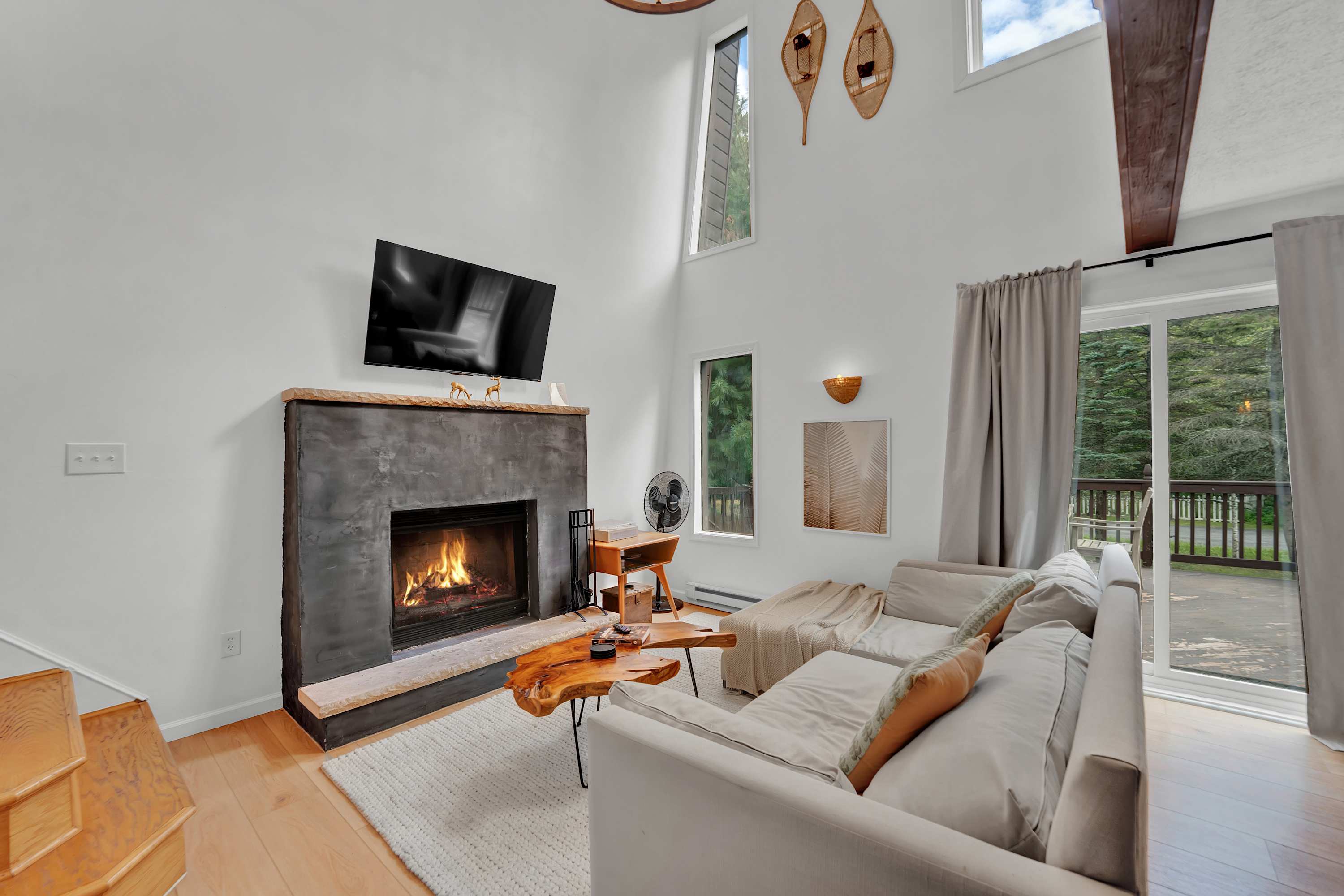 Modern Retreat in the Pines, Firepit, Lake Access