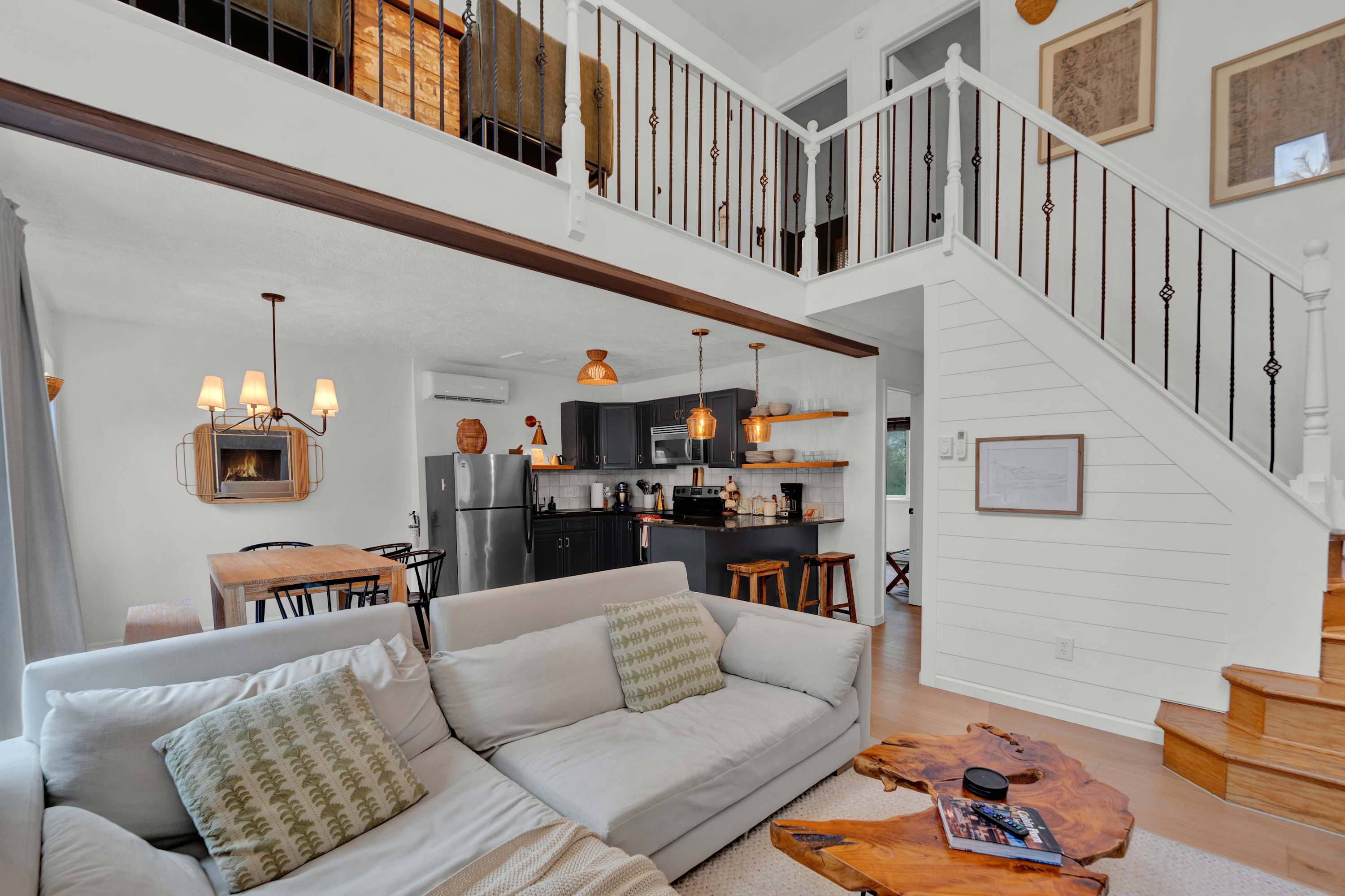 Modern Retreat in the Pines, Firepit, Lake Access