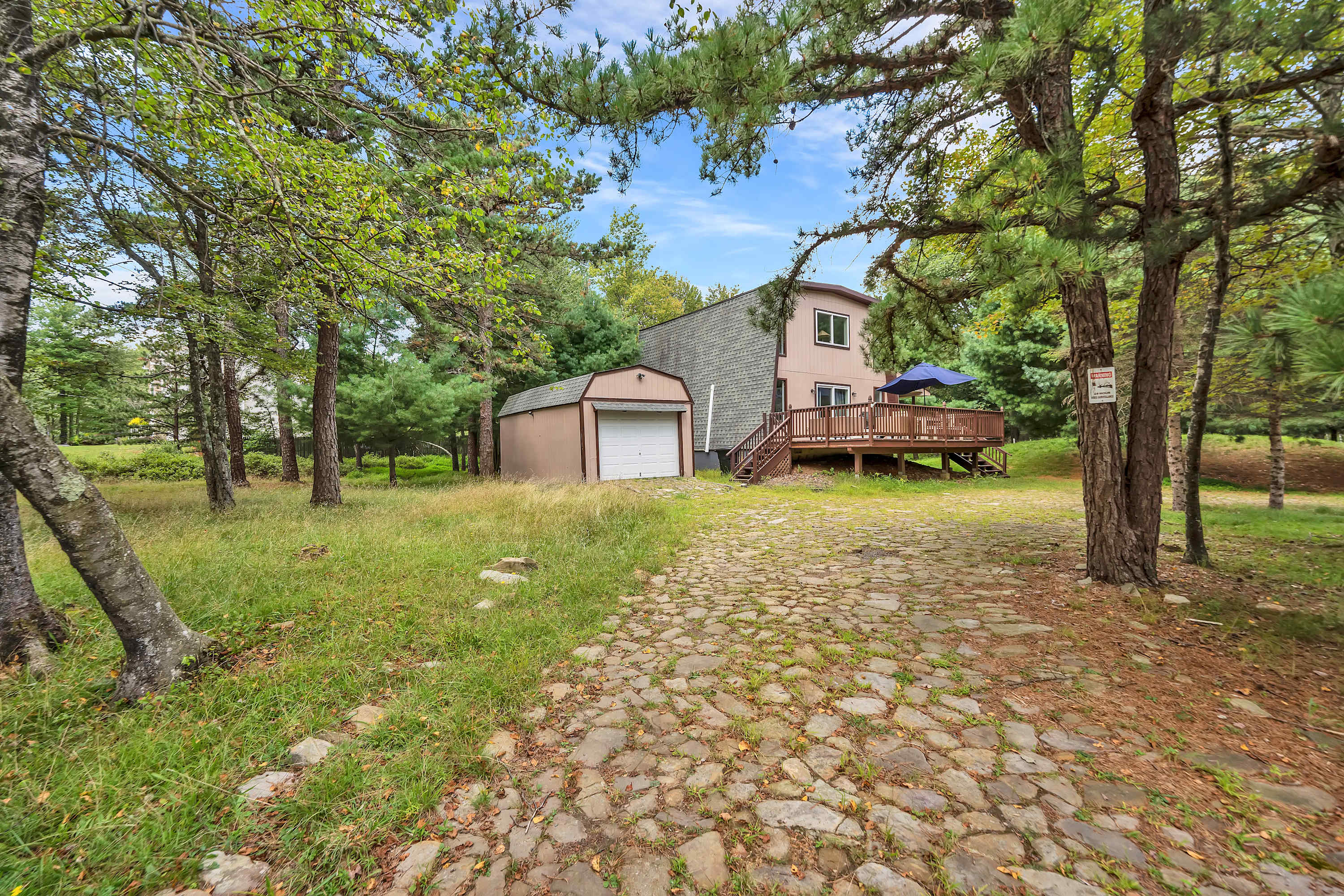 Modern Retreat in the Pines, Firepit, Lake Access