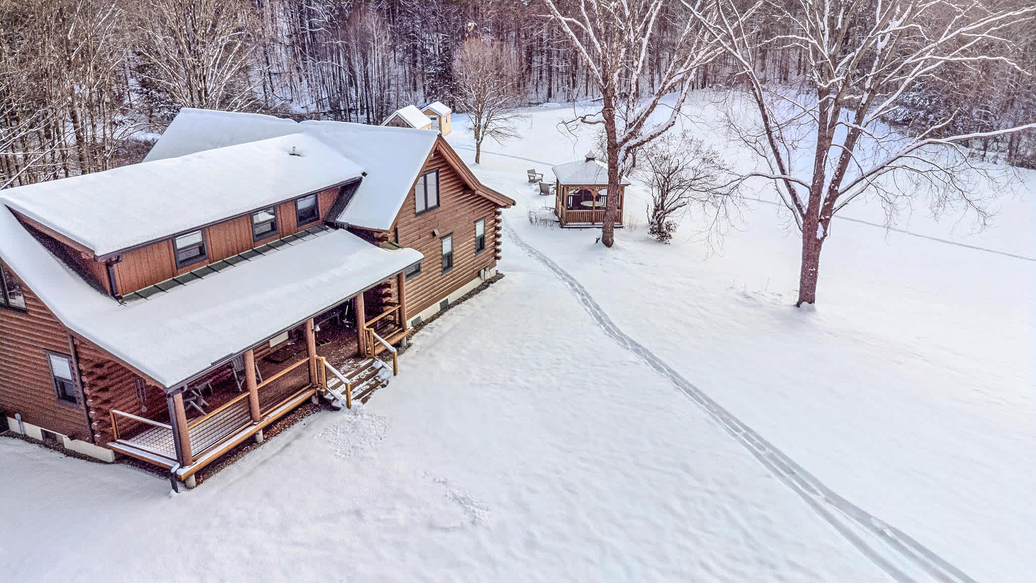 Blue & Sonny Hollow: Modern Cabin Firepit & Trails