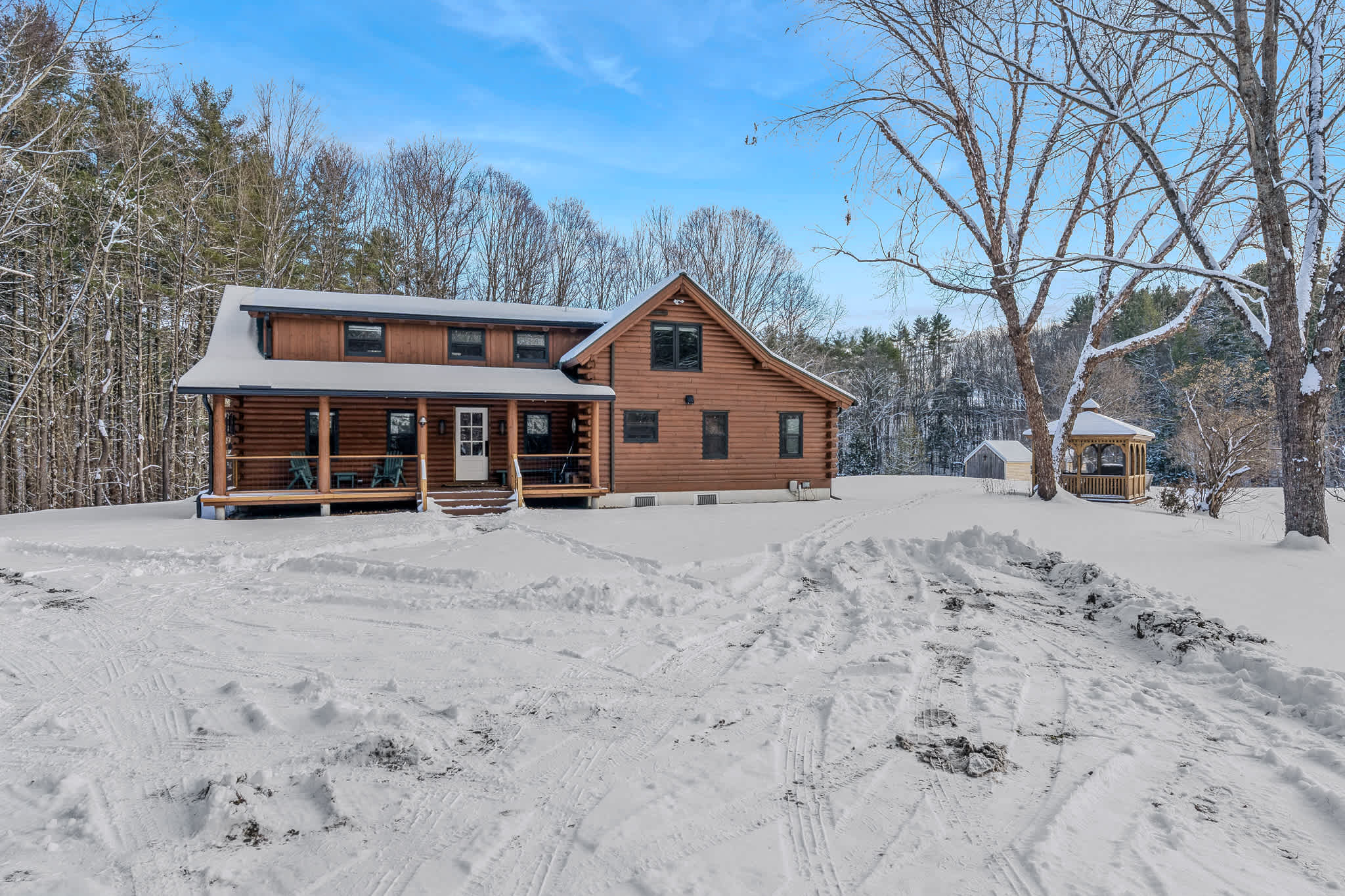 Blue & Sonny Hollow: Modern Cabin Firepit & Trails